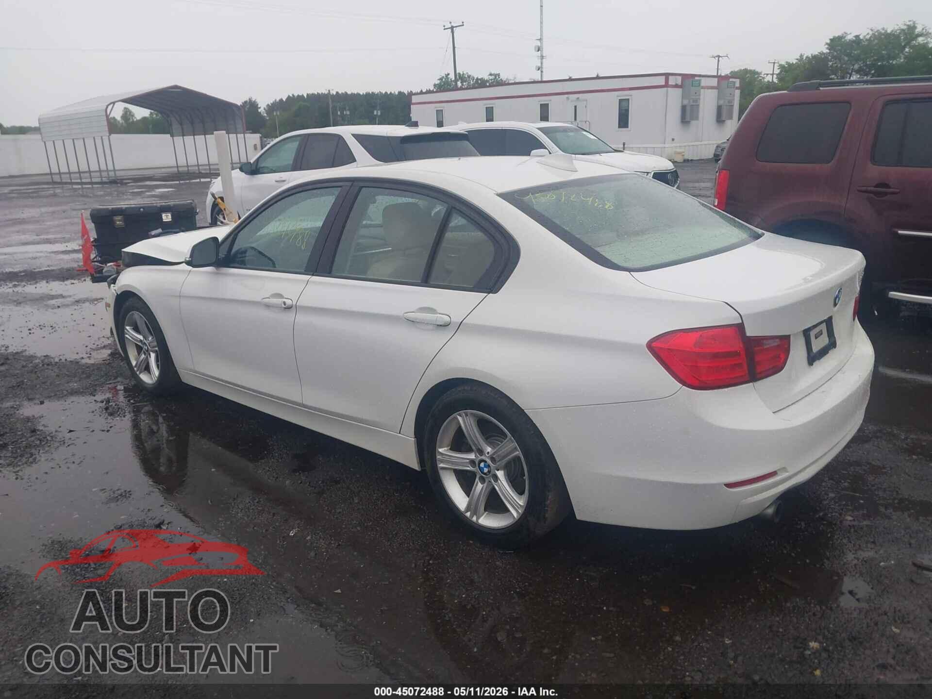 BMW 320I 2013 - WBA3B1C58DK128689