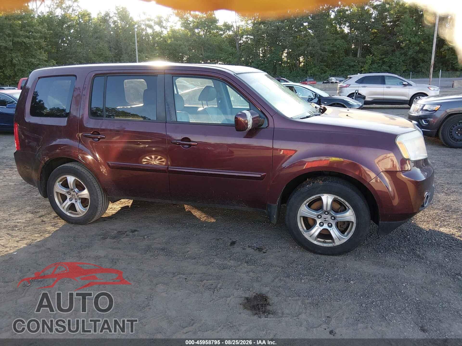 HONDA PILOT 2013 - 5FNYF4H5XDB013676