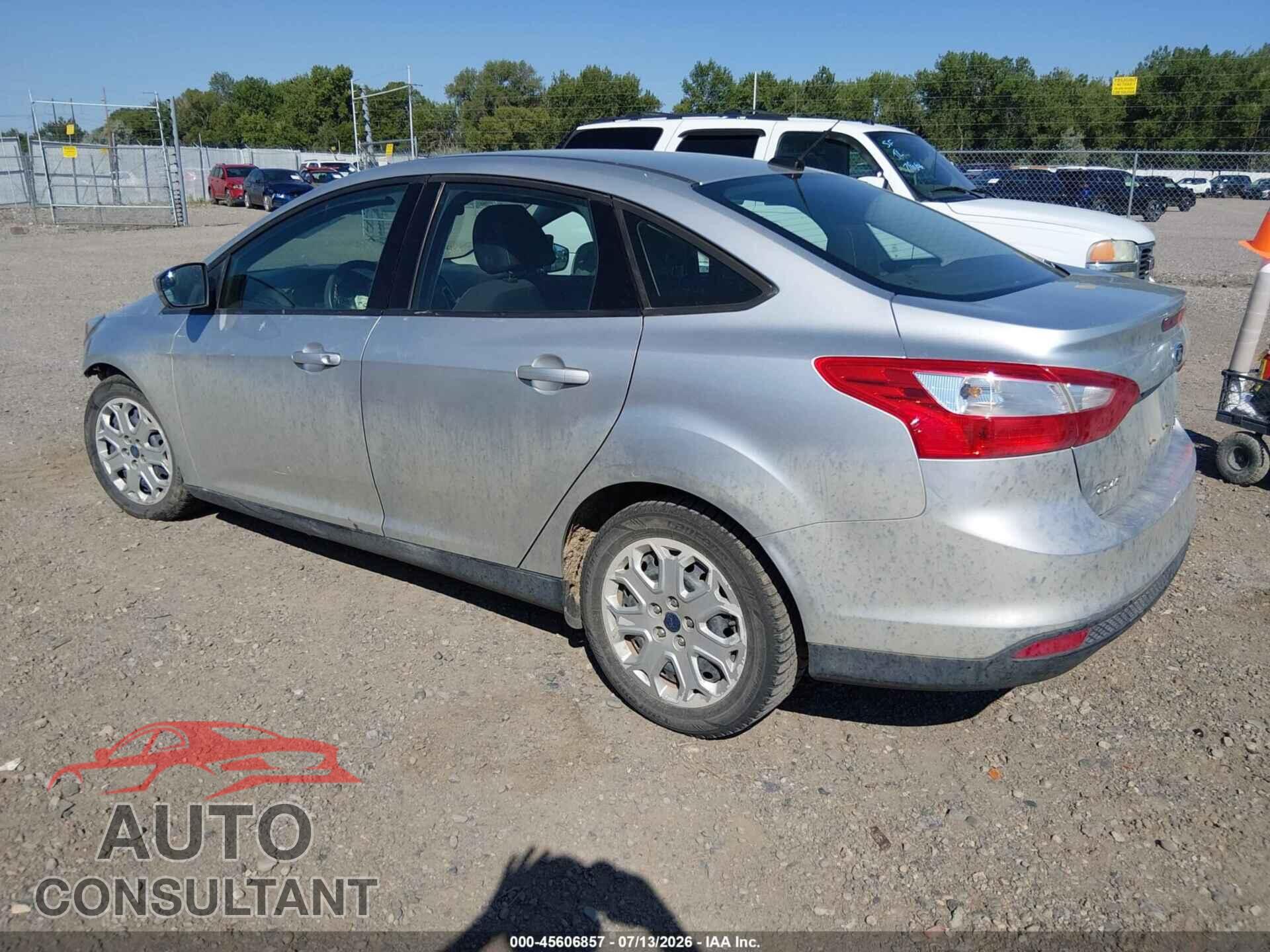 FORD FOCUS 2012 - 1FAHP3F28CL440405