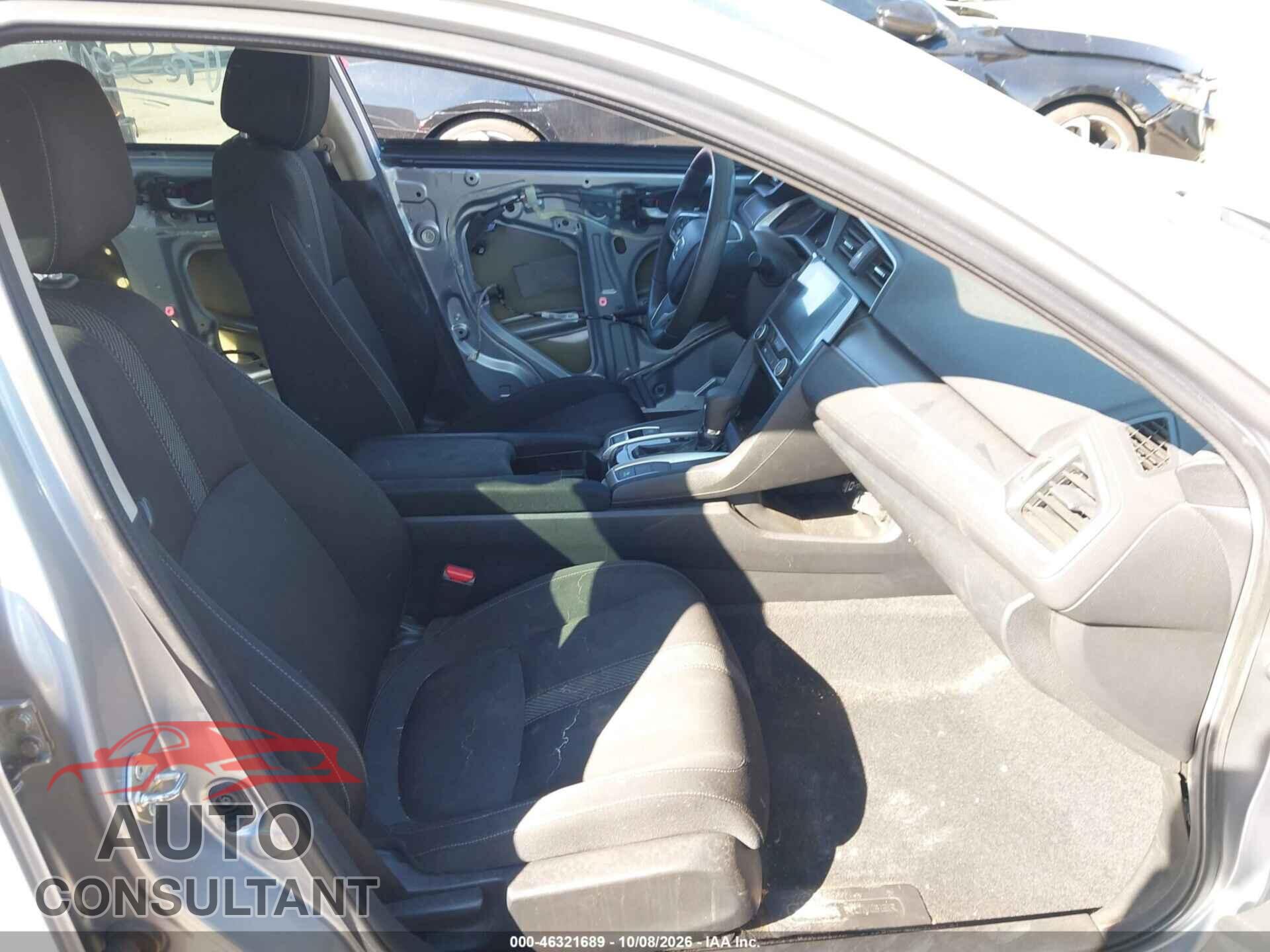 HONDA CIVIC 2018 - 2HGFC2F77JH532099