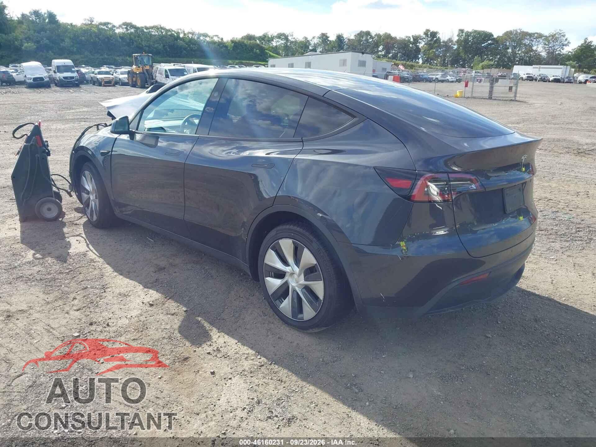 TESLA MODEL Y 2024 - 7SAYGDEE2RF032122