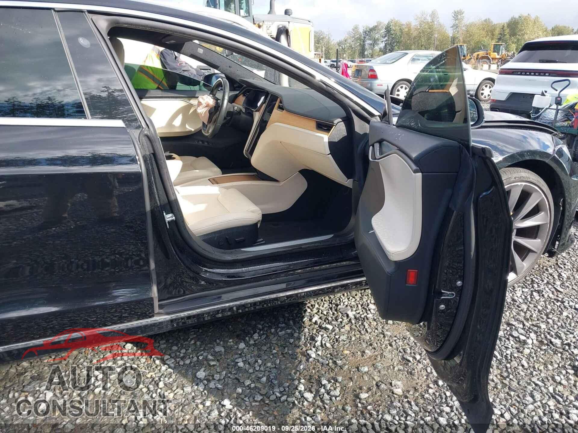 TESLA MODEL S 2020 - 5YJSA1E29LF388552