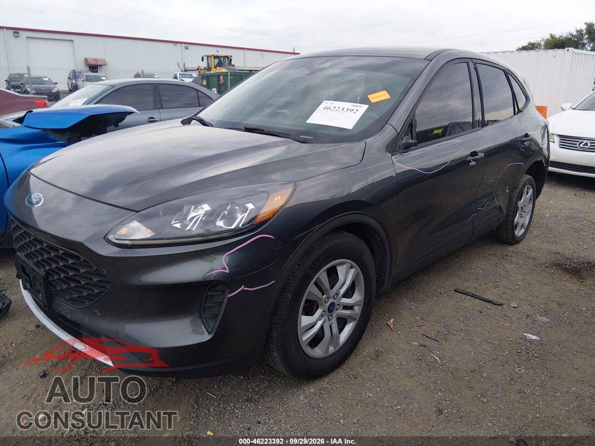 FORD ESCAPE 2020 - 1FMCU0F68LUA33611