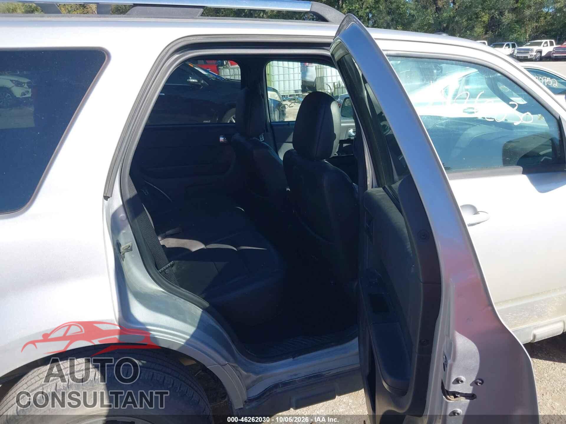 FORD ESCAPE 2010 - 1FMCU0EG7AKB35274