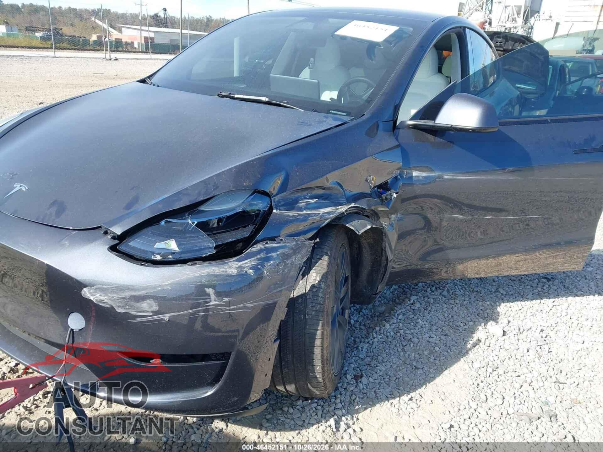 TESLA MODEL Y 2025 - 7SAYGDEE4SA346924