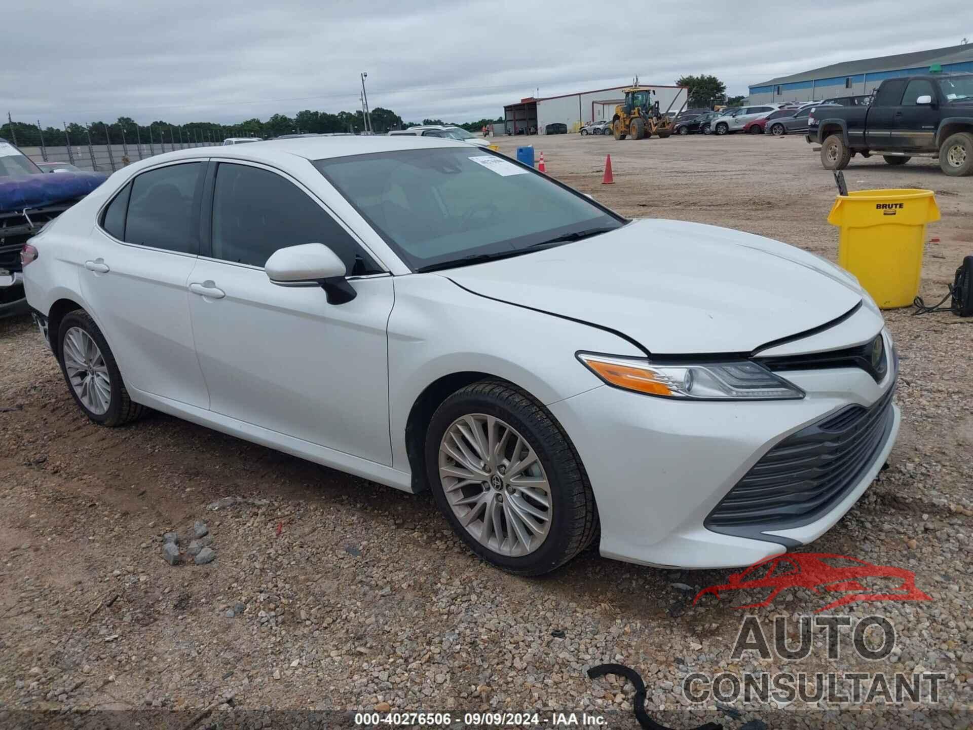 TOYOTA CAMRY 2020 - 4T1F11AK2LU393411