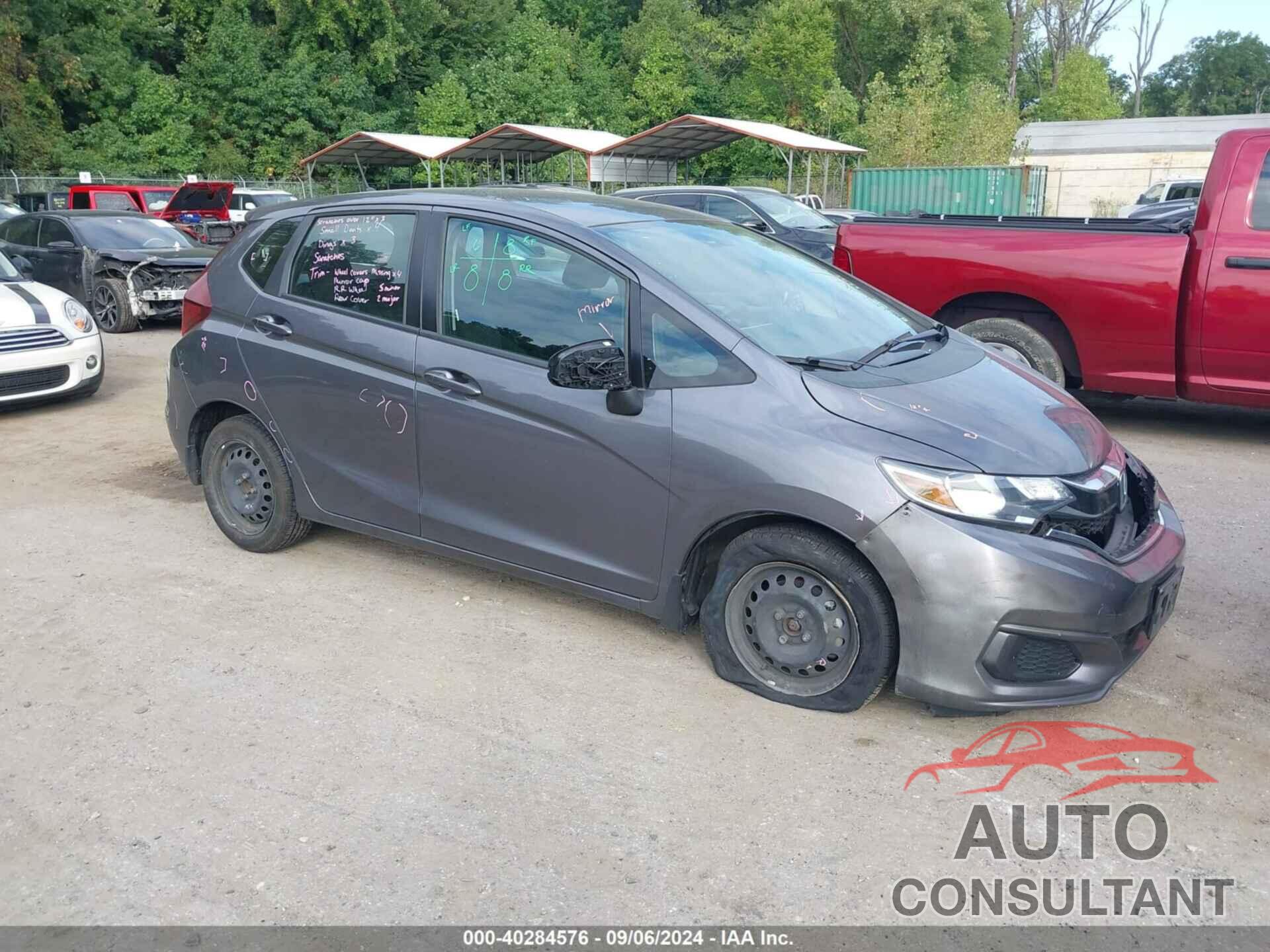 HONDA FIT 2018 - 3HGGK5H44JM736338