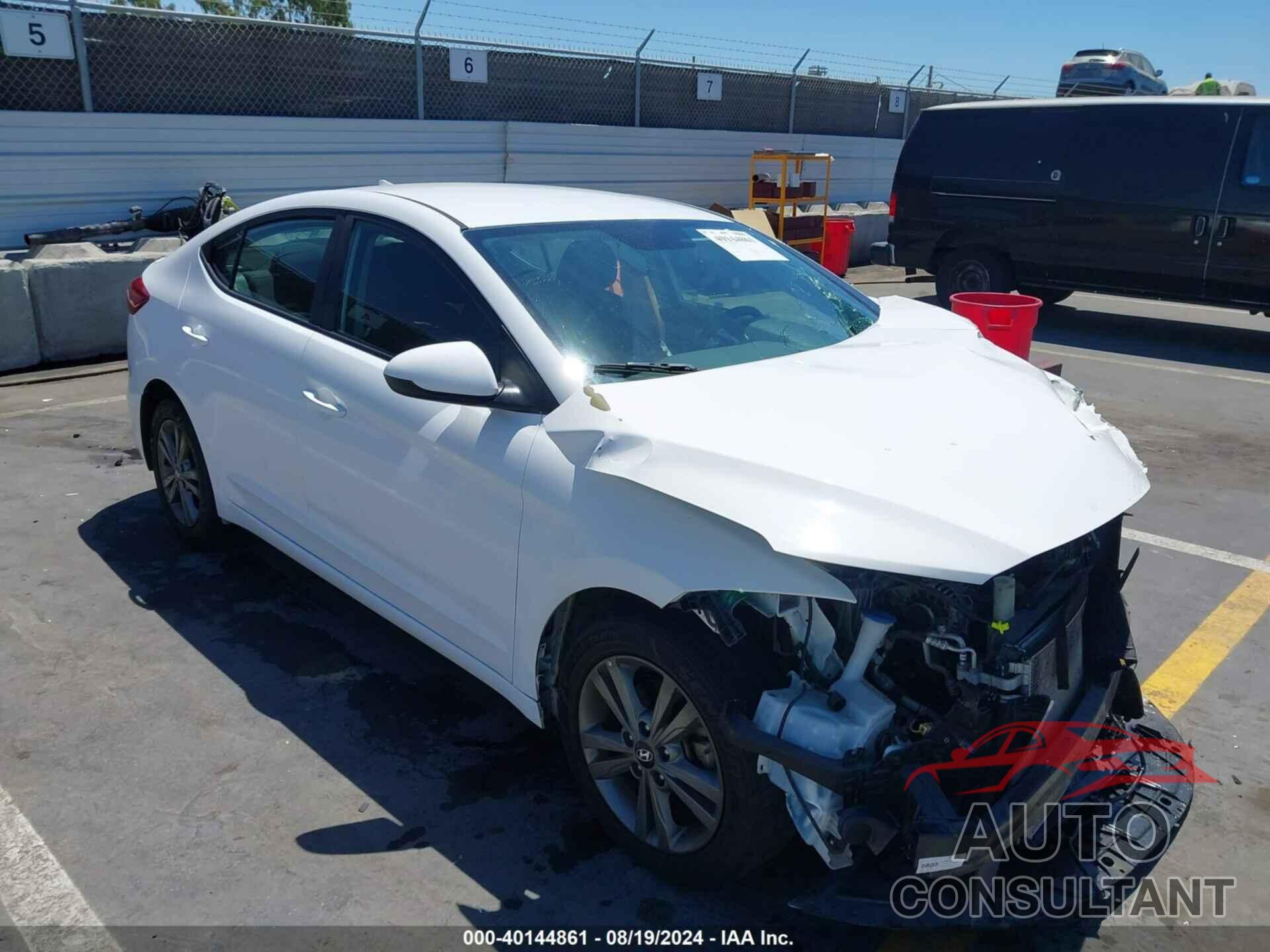 HYUNDAI ELANTRA 2018 - 5NPD84LF2JH246795