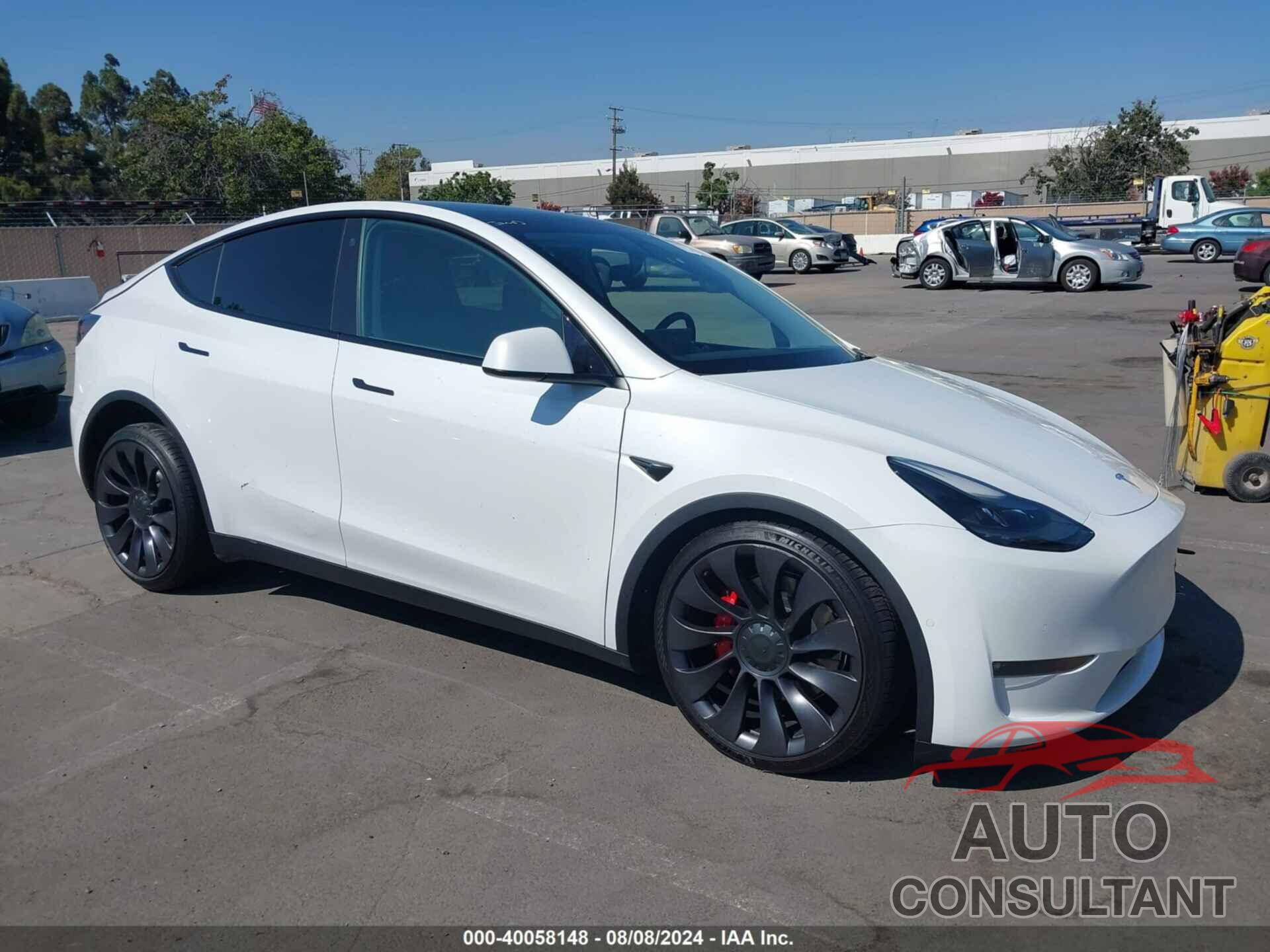 TESLA MODEL Y 2021 - 5YJYGDEF2MF240161