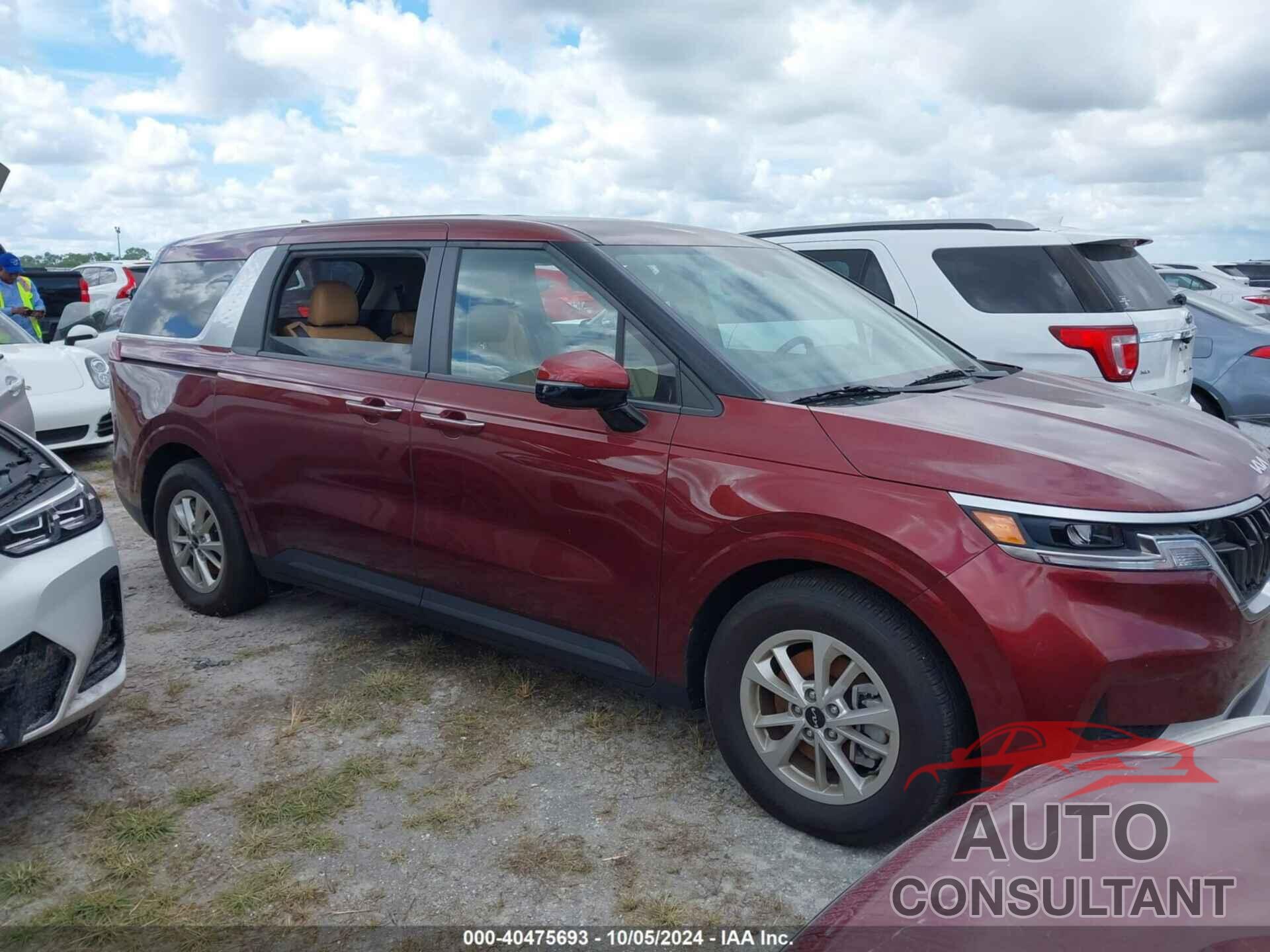 KIA CARNIVAL 2024 - KNDNB4H32R6325426