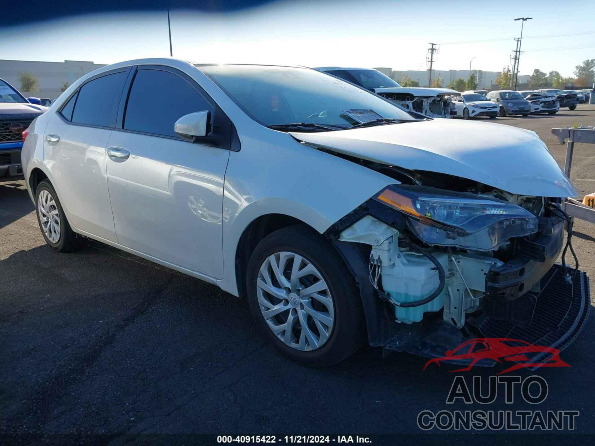 TOYOTA COROLLA 2018 - 5YFBURHE5JP852191
