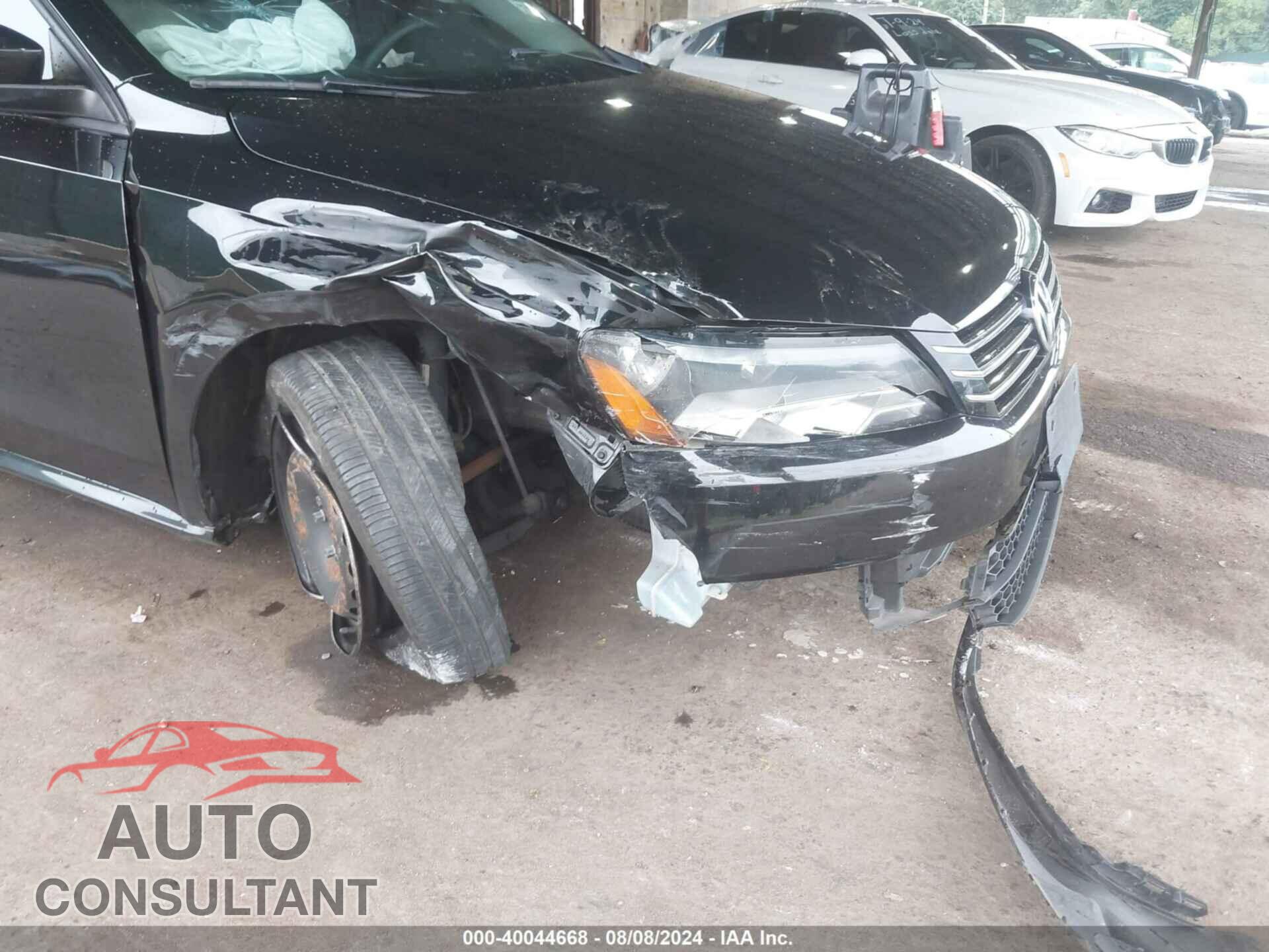 VOLKSWAGEN PASSAT 2015 - 1VWAT7A32FC097218