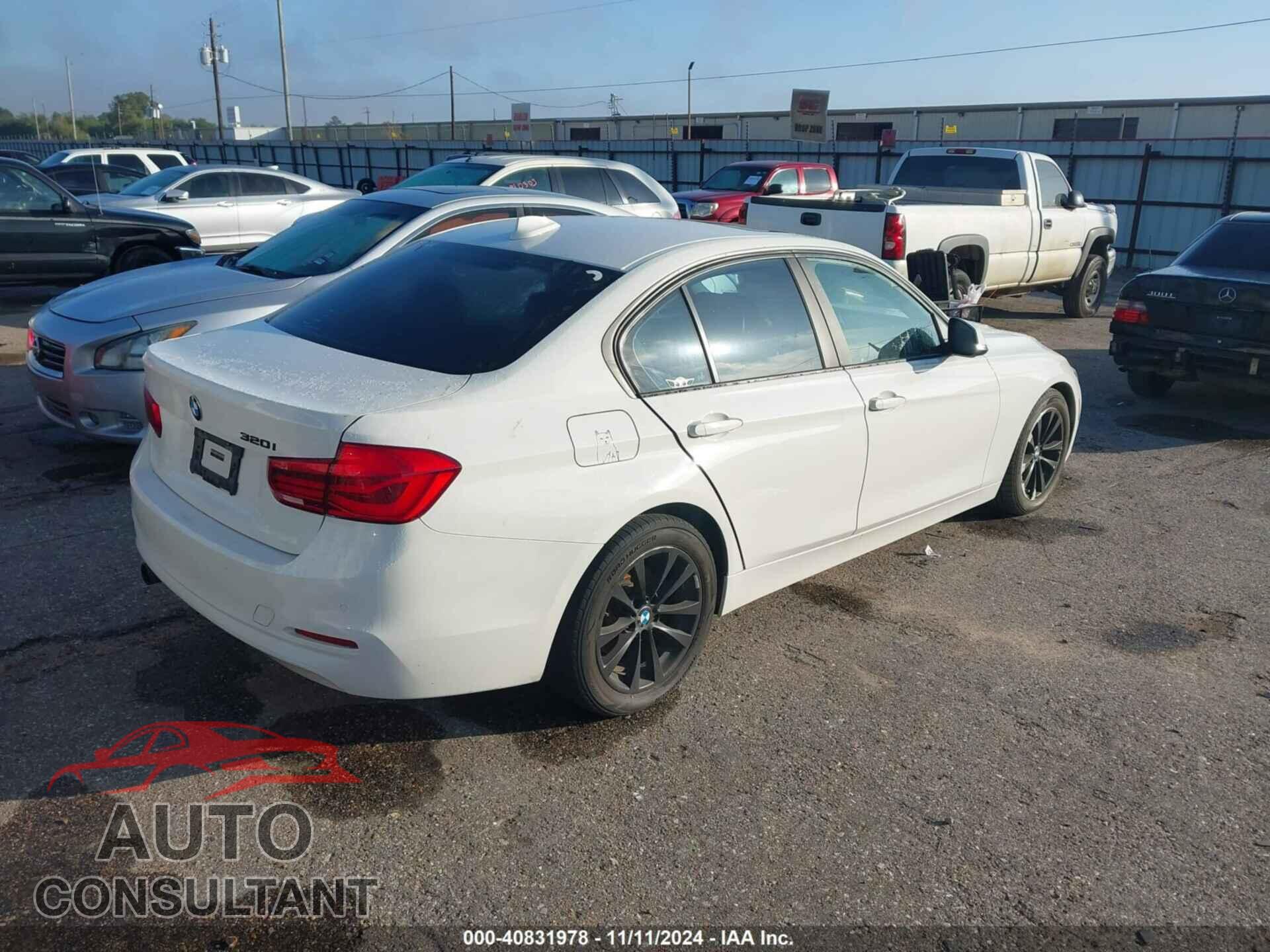 BMW 320I 2016 - WBA8E1G58GNU10177