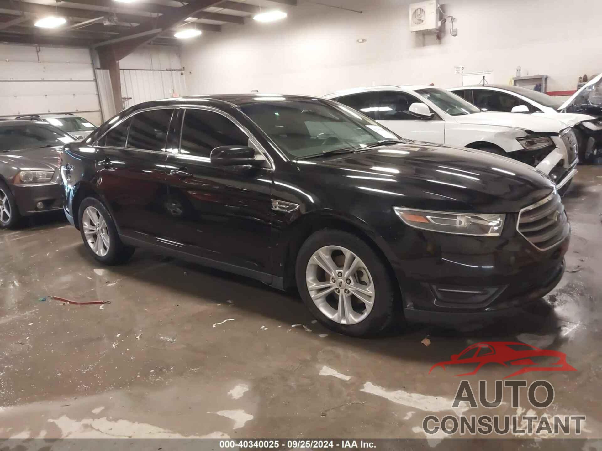 FORD TAURUS 2018 - 1FAHP2H88JG115156