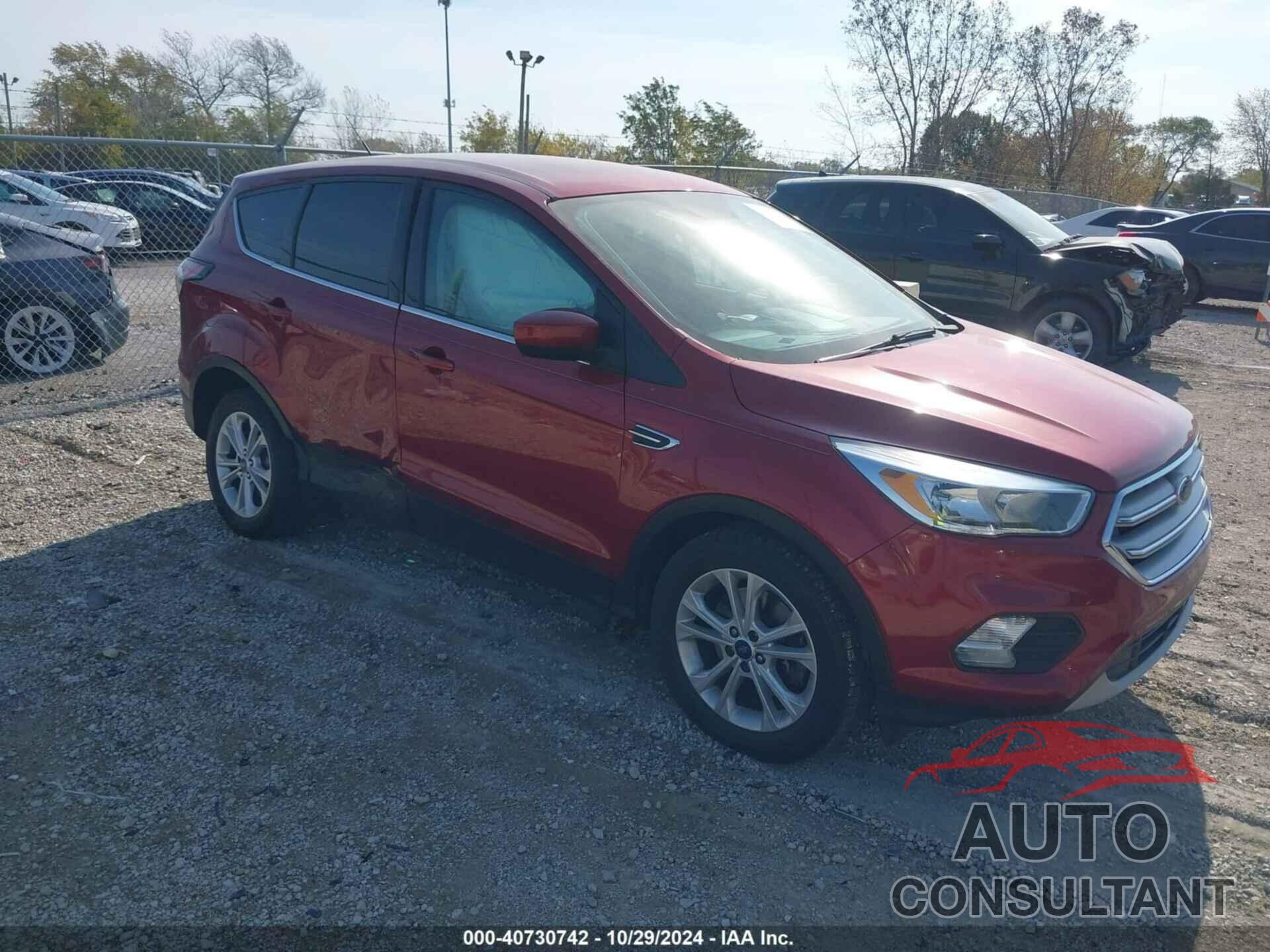 FORD ESCAPE 2017 - 1FMCU9GD7HUF03300
