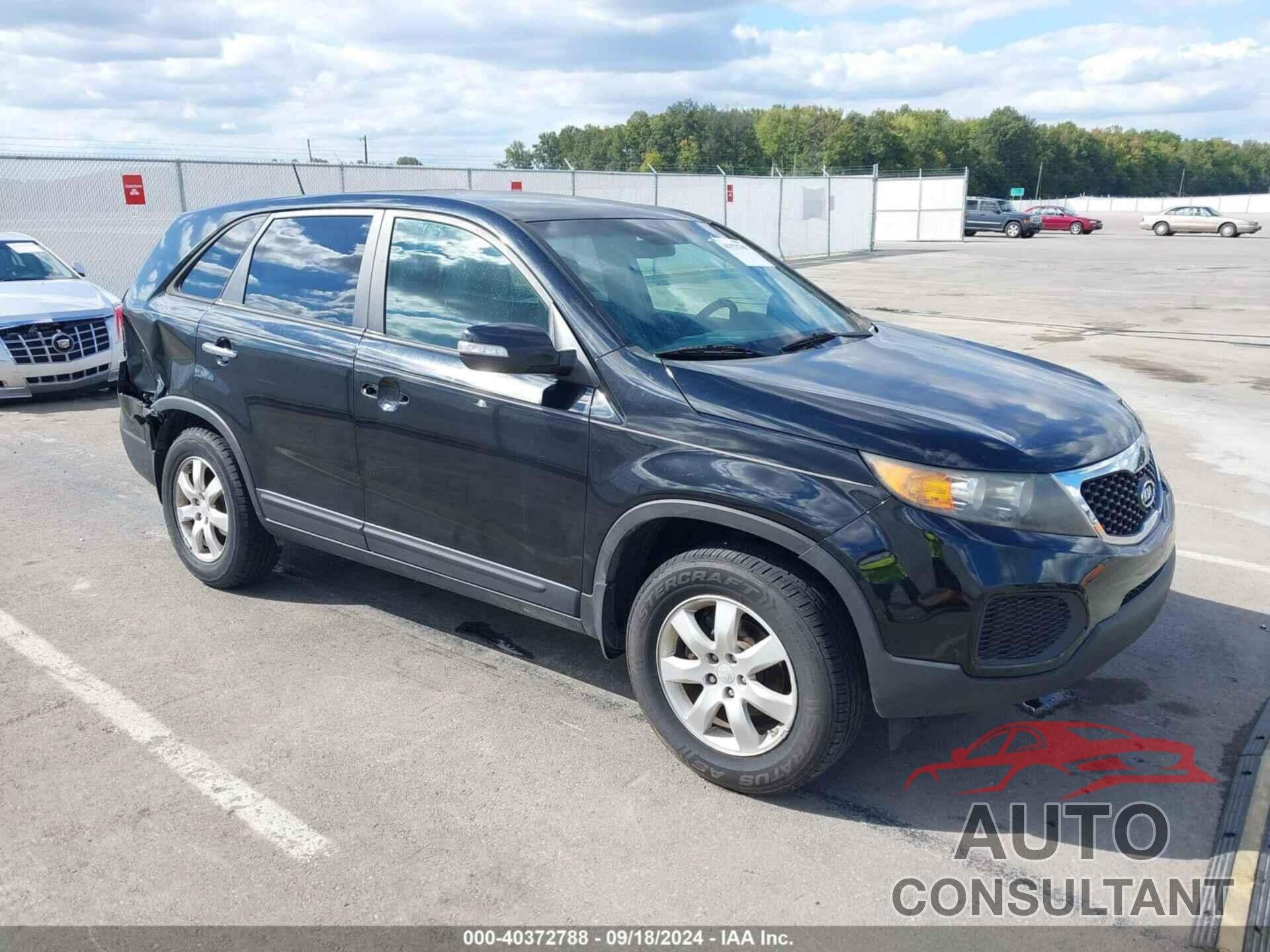 KIA SORENTO 2011 - 5XYKT3A11BG069656