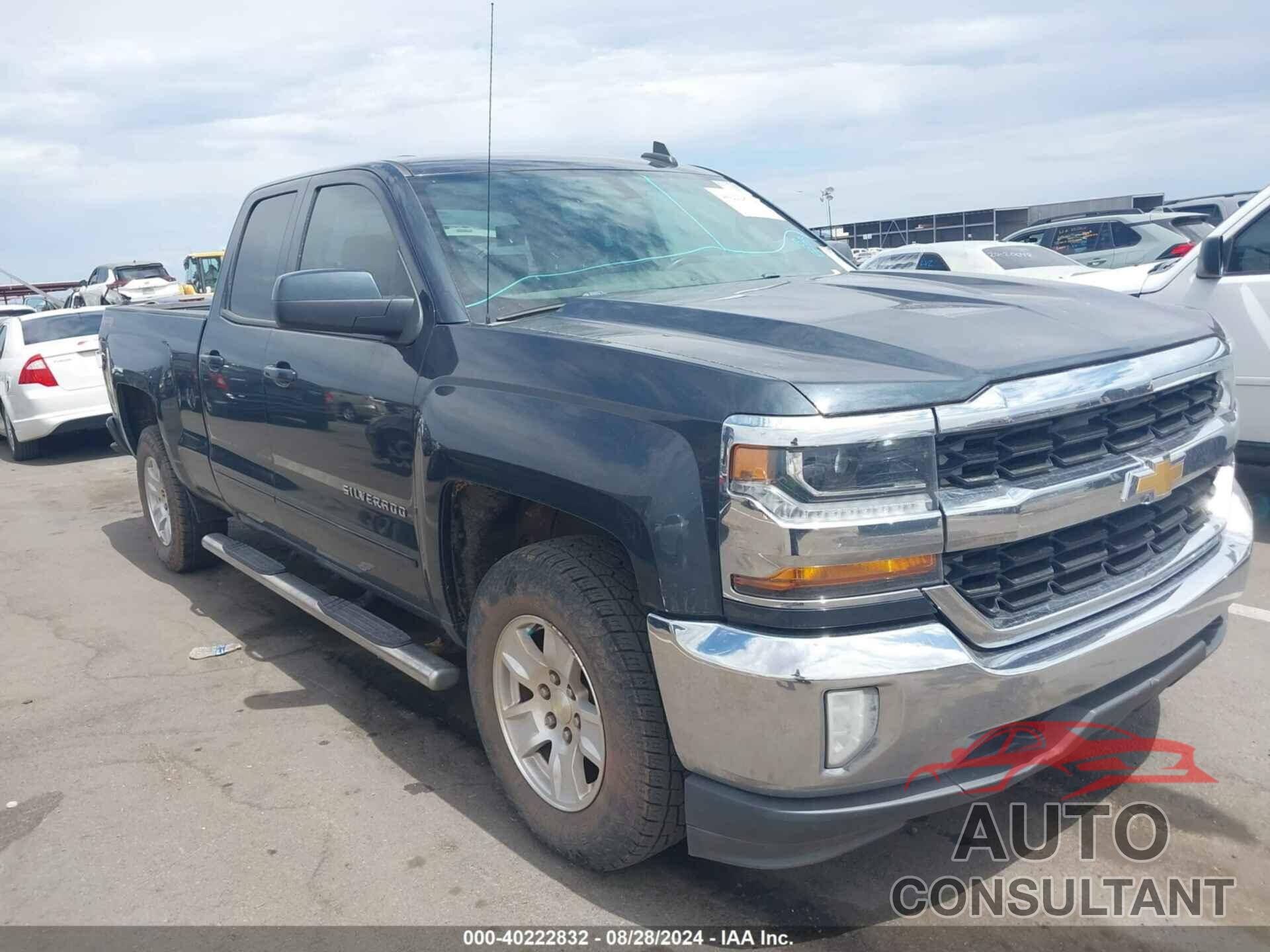 CHEVROLET SILVERADO 1500 2017 - 1GCVKREC2HZ208394