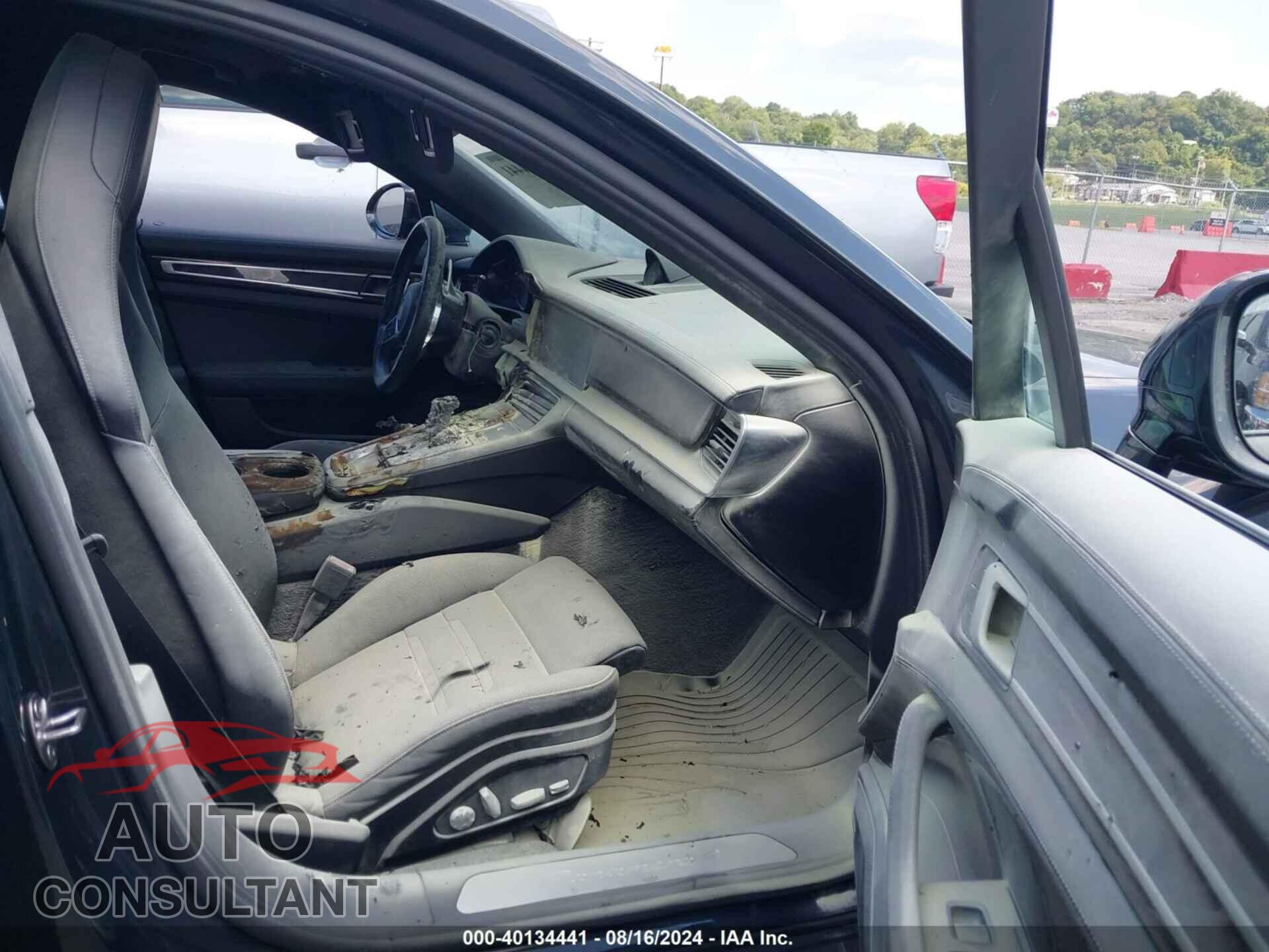 PORSCHE PANAMERA 2017 - WP0AA2A72HL100961