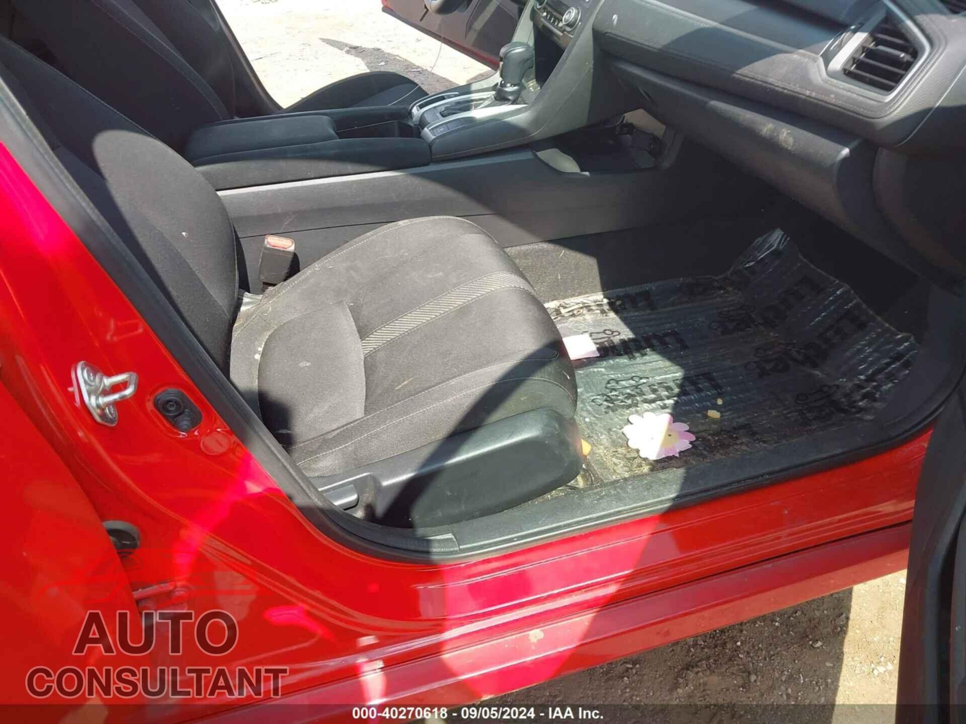 HONDA CIVIC 2017 - 2HGFC2F52HH511105