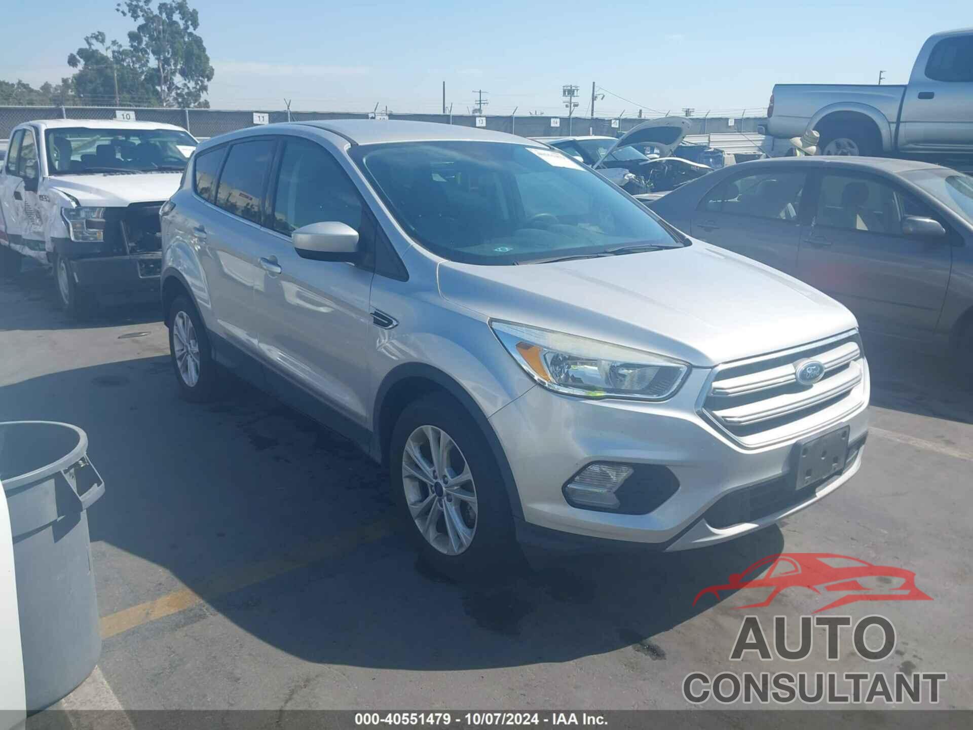 FORD ESCAPE 2017 - 1FMCU0GD9HUE39823