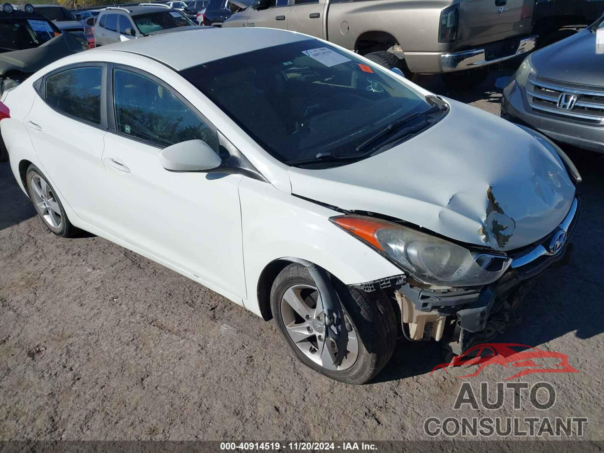 HYUNDAI ELANTRA 2013 - 5NPDH4AE9DH372473