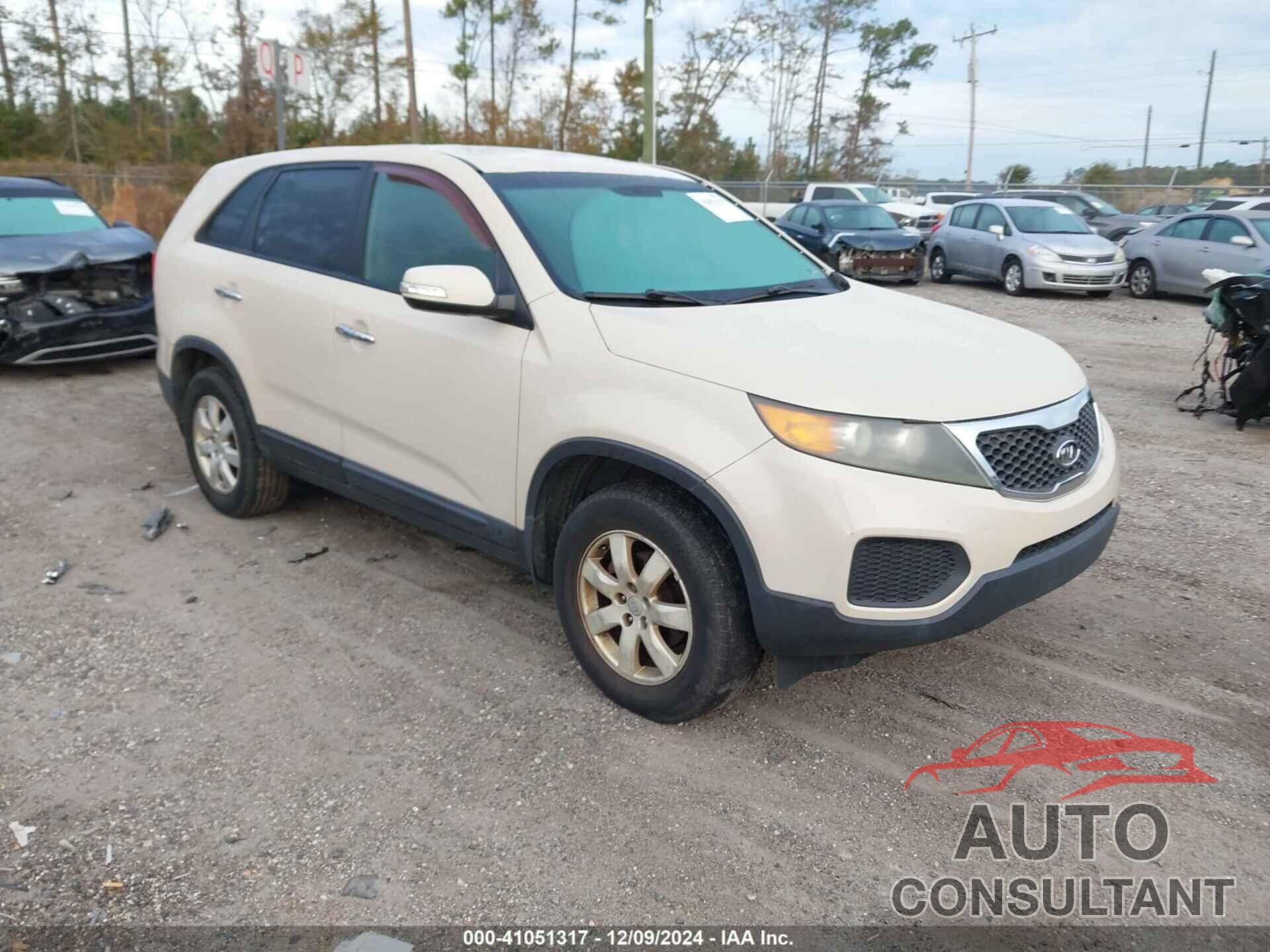 KIA SORENTO 2011 - 5XYKT3A17BG098675