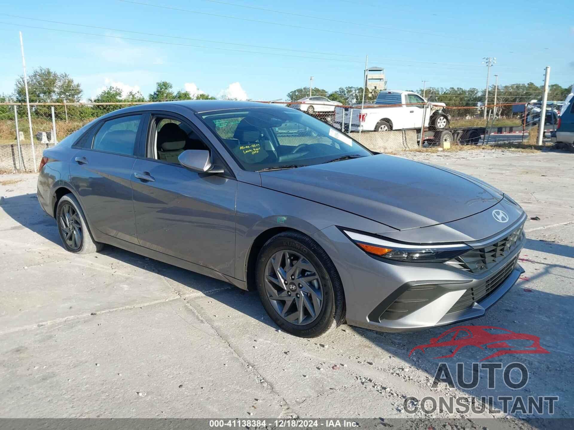 HYUNDAI ELANTRA 2024 - KMHLM4DGXRU753682