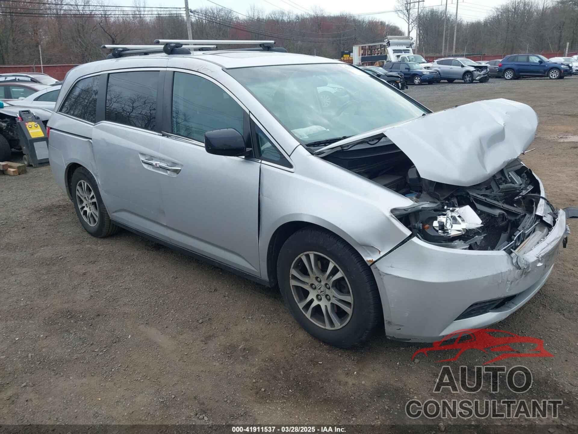 HONDA ODYSSEY 2013 - 5FNRL5H65DB050789