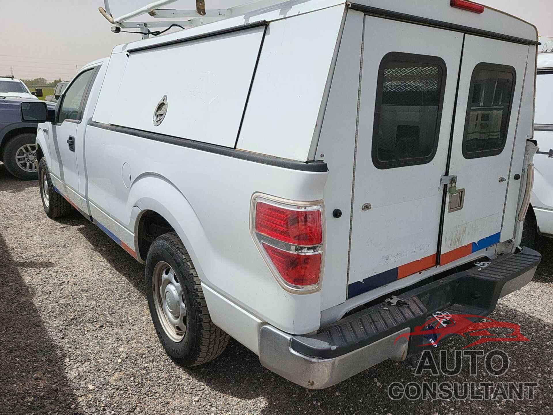 FORD F150 2013 - 1FTMF1CM3DKF27156