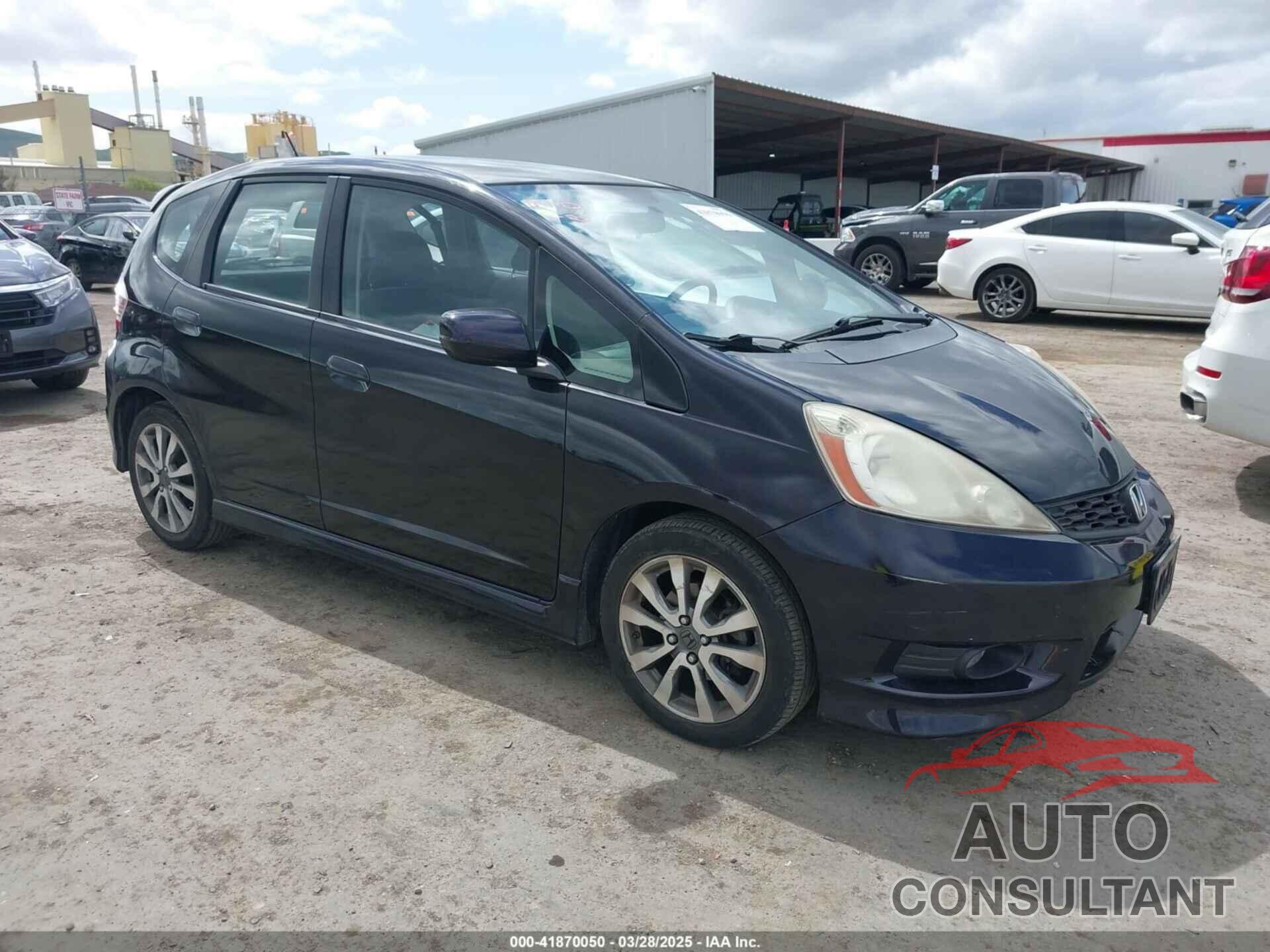 HONDA FIT 2013 - JHMGE8H56DC043291