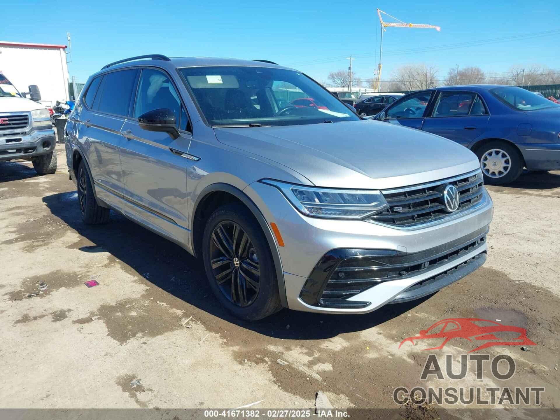VOLKSWAGEN TIGUAN 2022 - 3VVCB7AX4NM008121