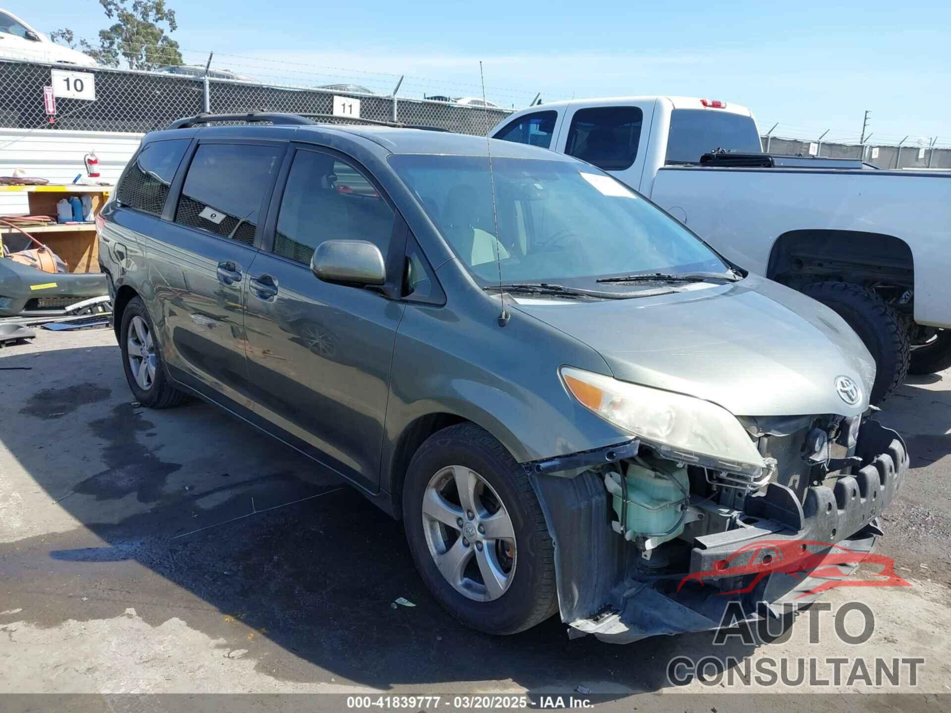 TOYOTA SIENNA 2013 - 5TDKK3DC8DS320002