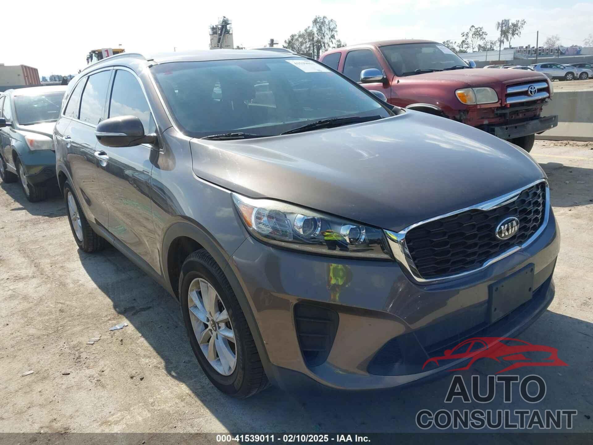 KIA SORENTO 2019 - 5XYPG4A35KG438309