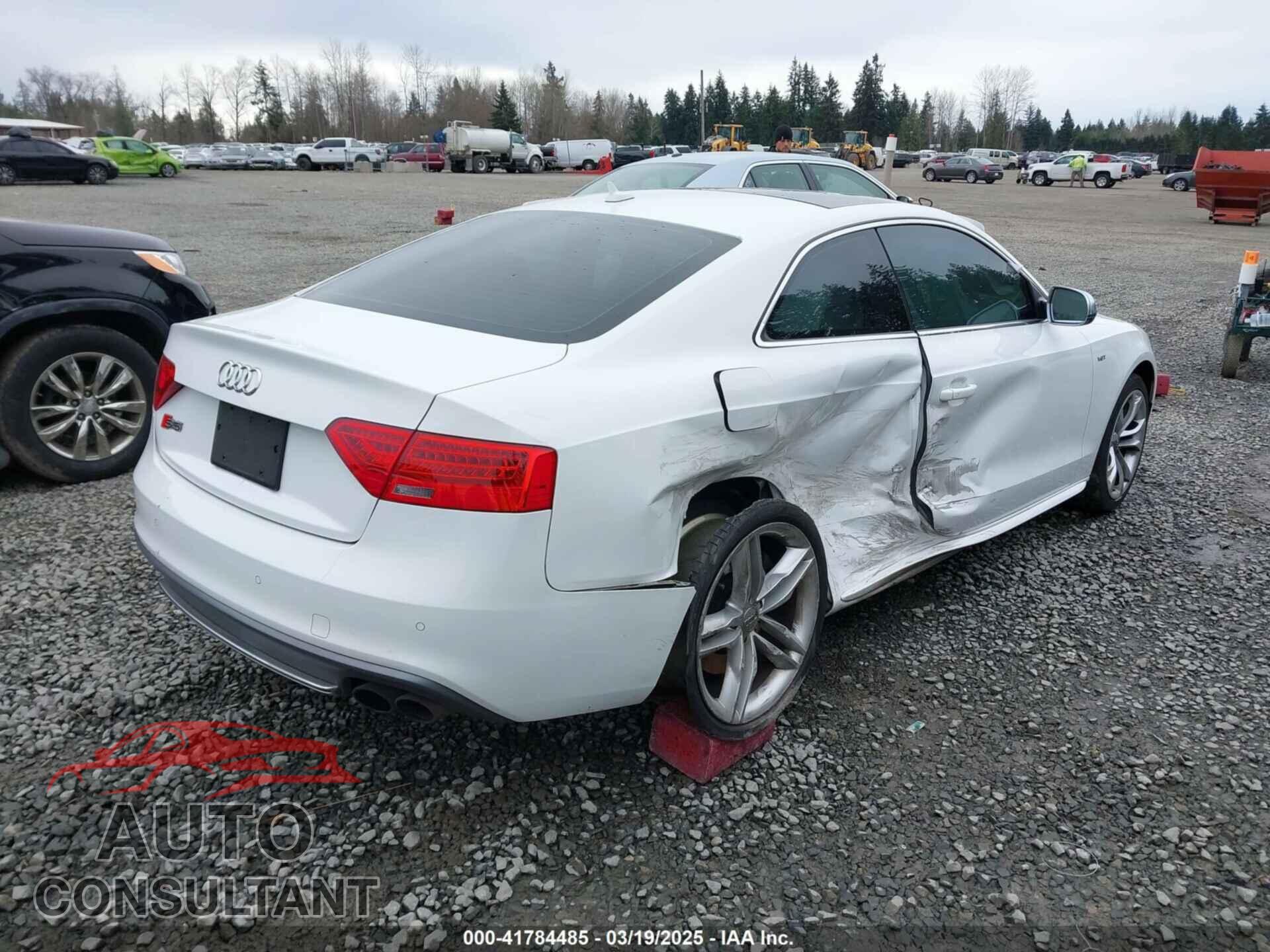 AUDI S5 2014 - WAUCGAFR6EA008400