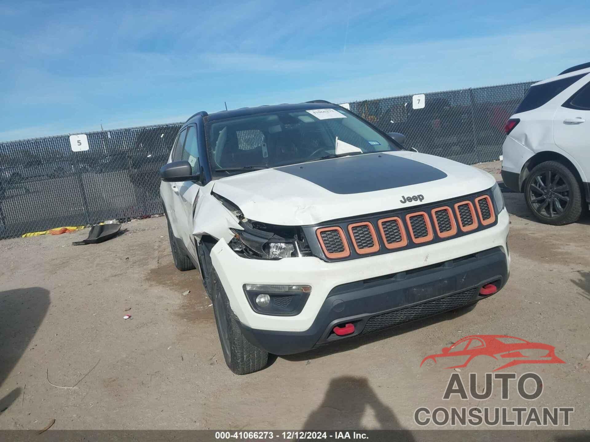 JEEP COMPASS 2019 - 3C4NJDDB0KT780545