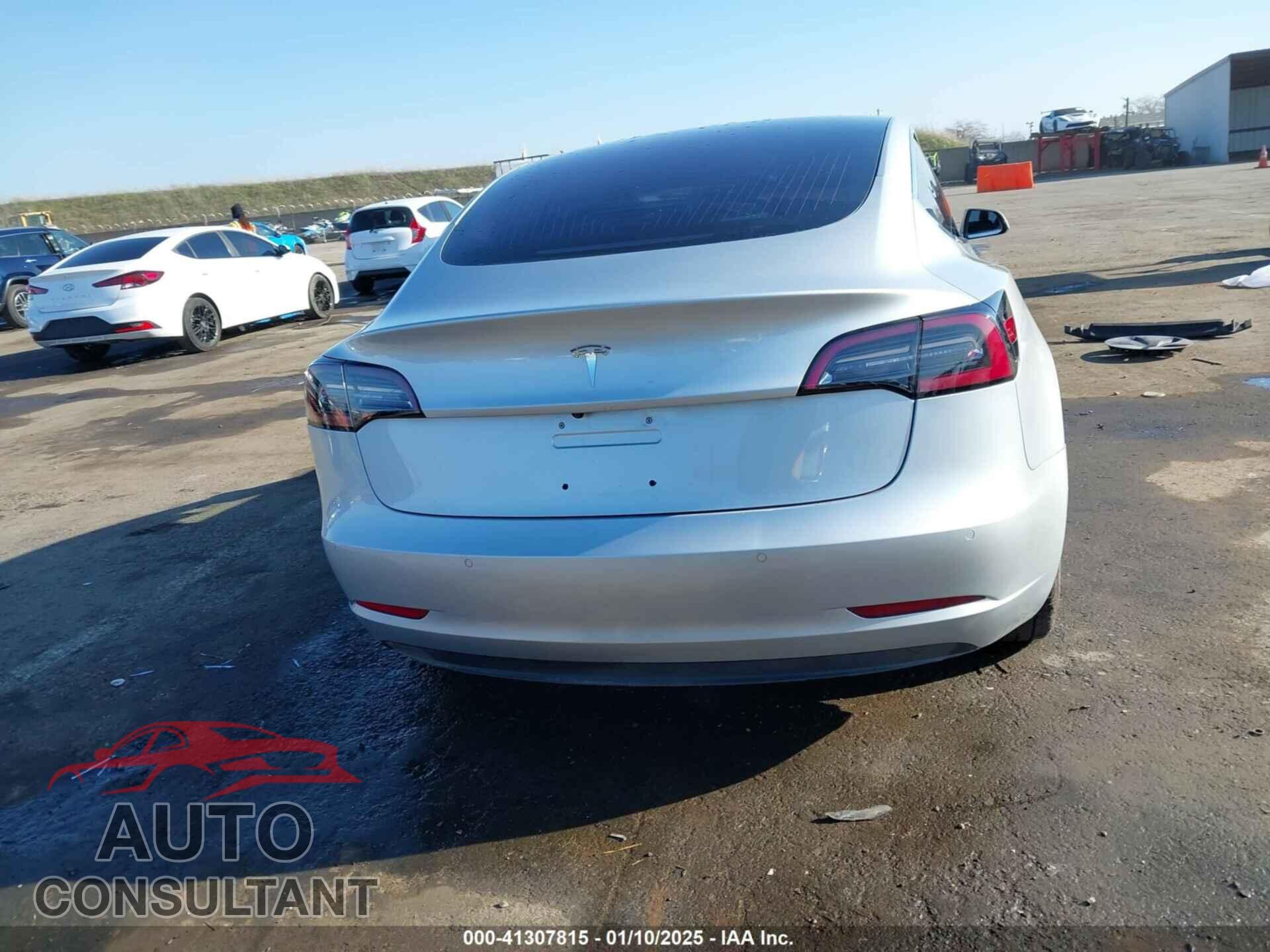 TESLA MODEL 3 2018 - 5YJ3E1EA8JF010350