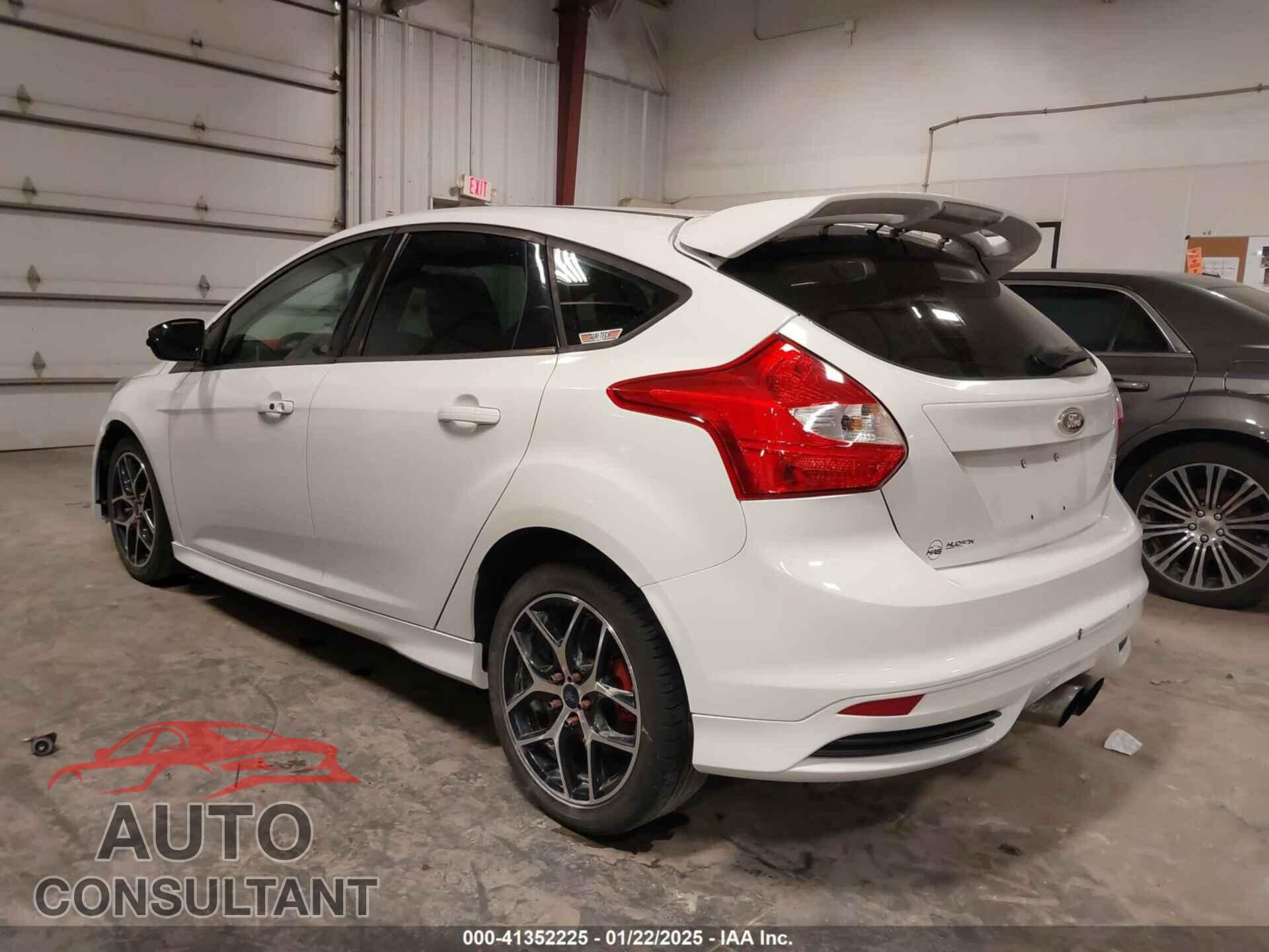 FORD FOCUS ST 2013 - 1FADP3L97DL152151