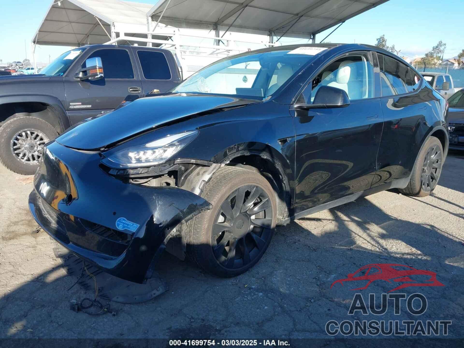 TESLA MODEL Y 2021 - 5YJYGAEE5MF158253