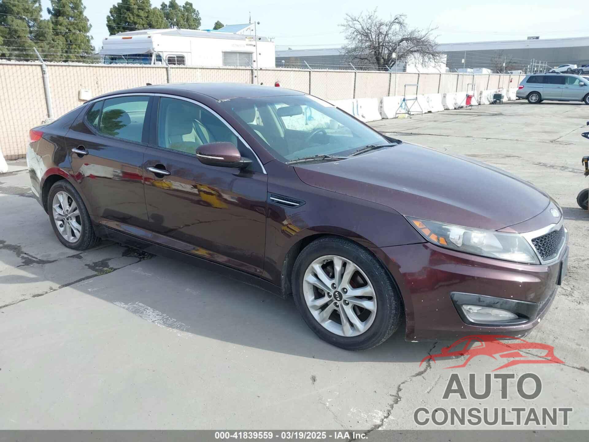 KIA OPTIMA 2012 - 5XXGM4A77CG082334
