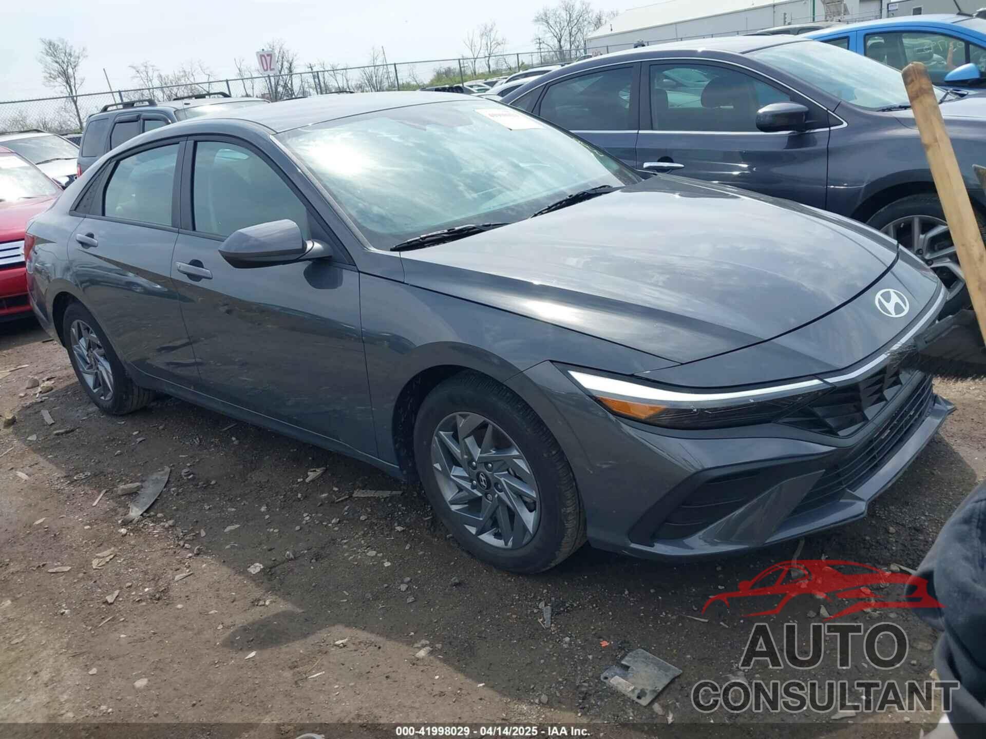 HYUNDAI ELANTRA 2024 - KMHLM4DG1RU836627