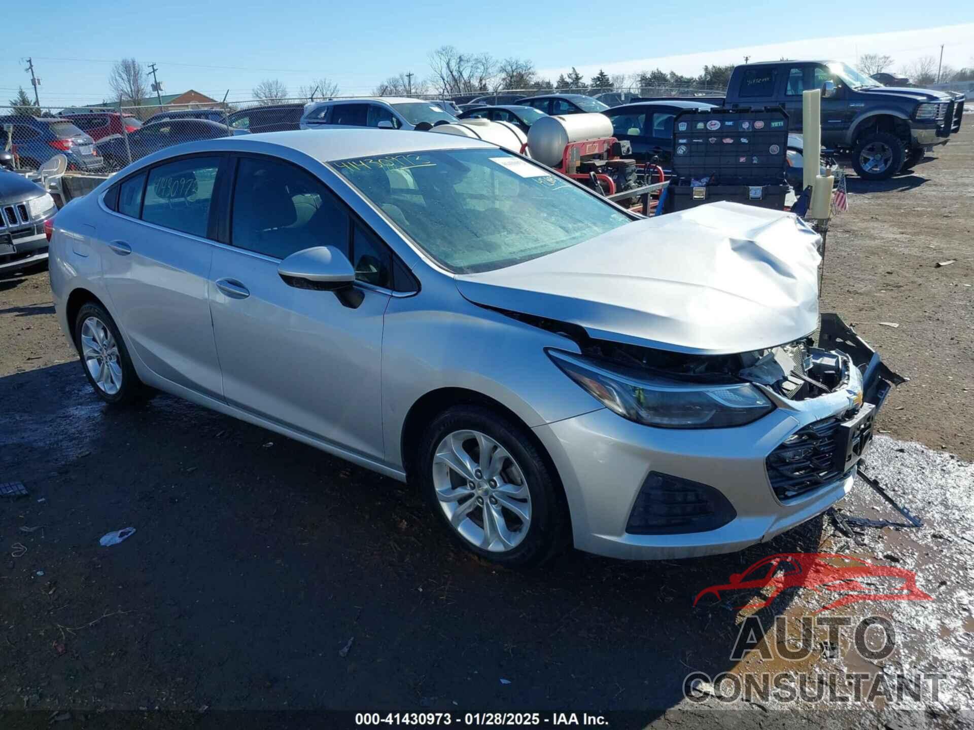 CHEVROLET CRUZE 2019 - 1G1BE5SMXK7142883