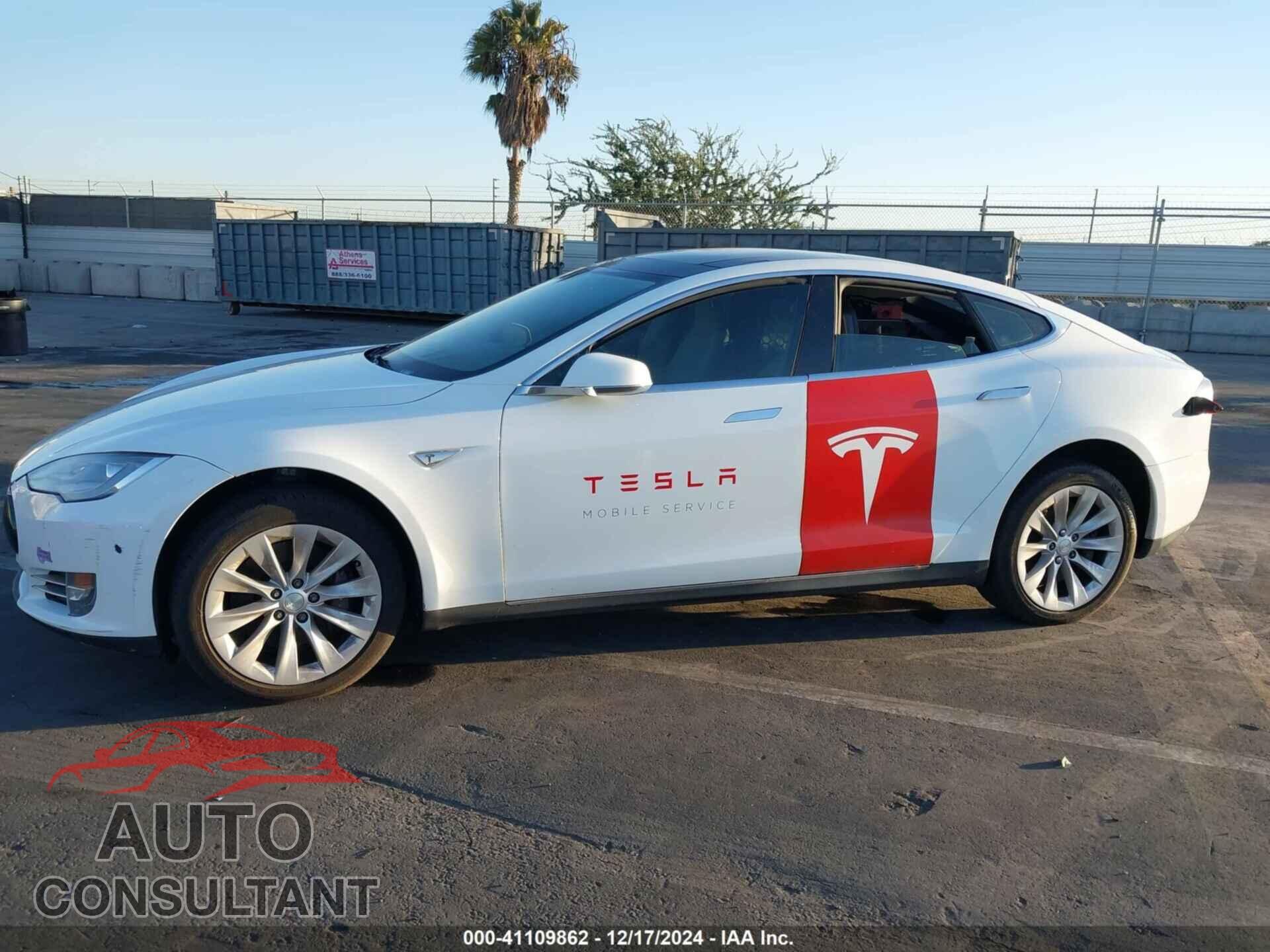 TESLA MODEL S 2013 - 5YJSA1DN5DFP27711