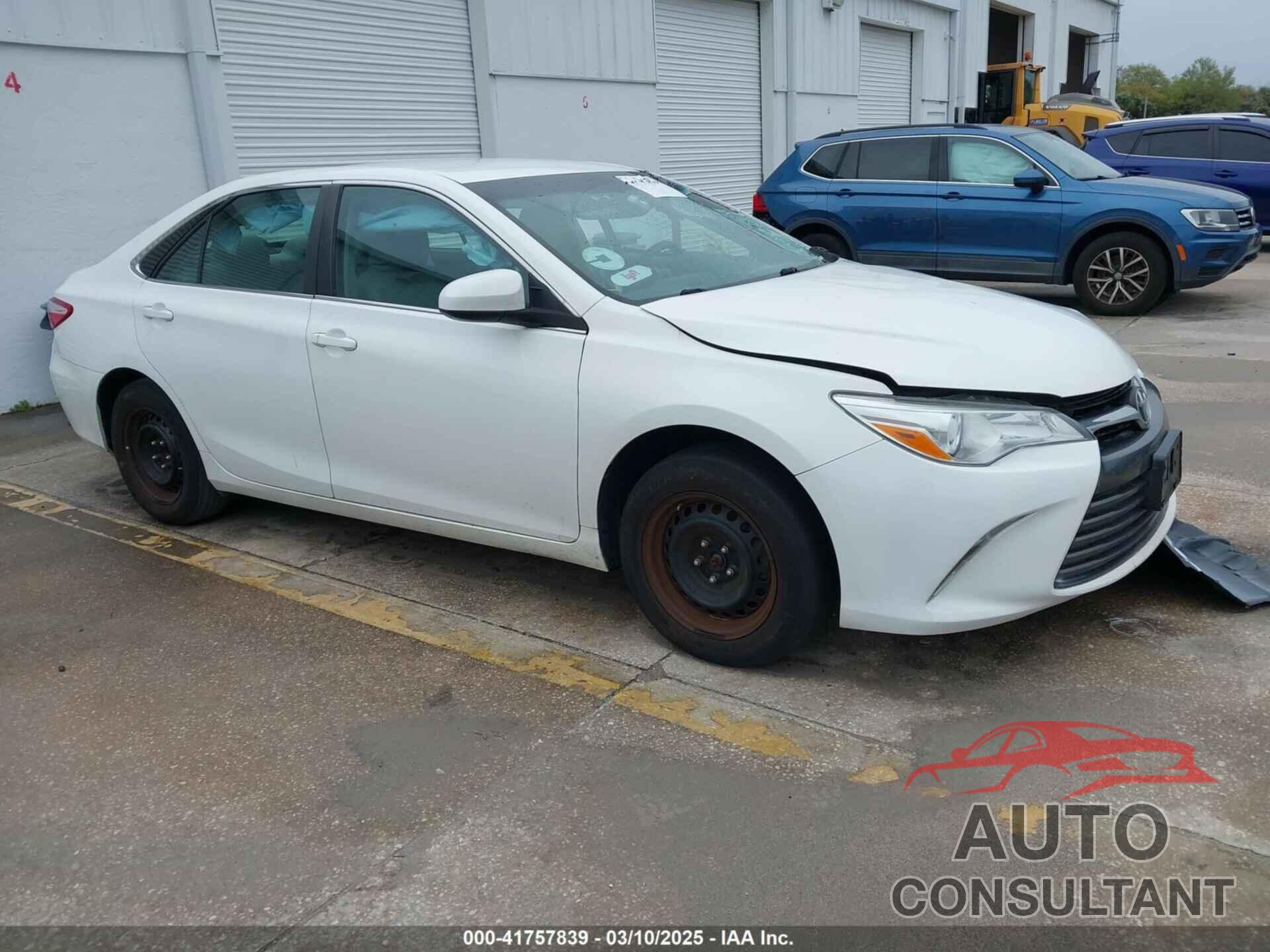 TOYOTA CAMRY 2016 - 4T4BF1FK3GR576501