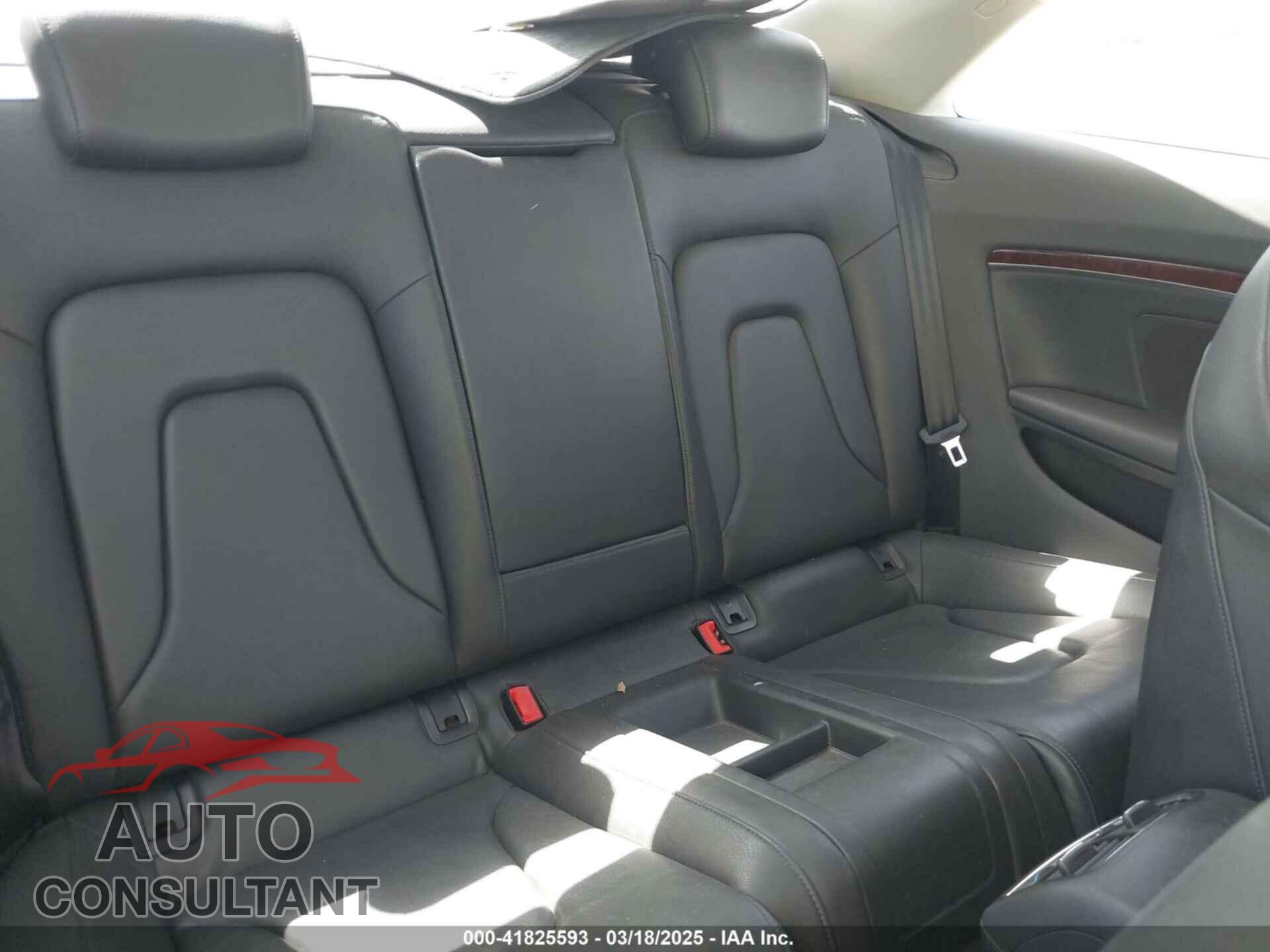 AUDI A5 2012 - WAULFAFR0CA024284