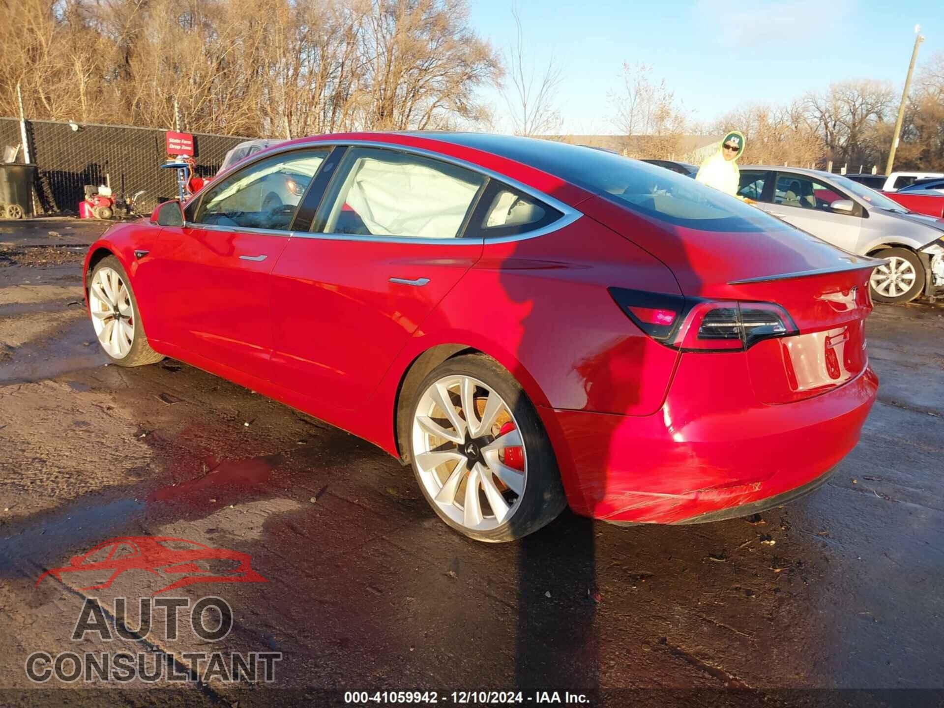 TESLA MODEL 3 2018 - 5YJ3E1EB3JF083652