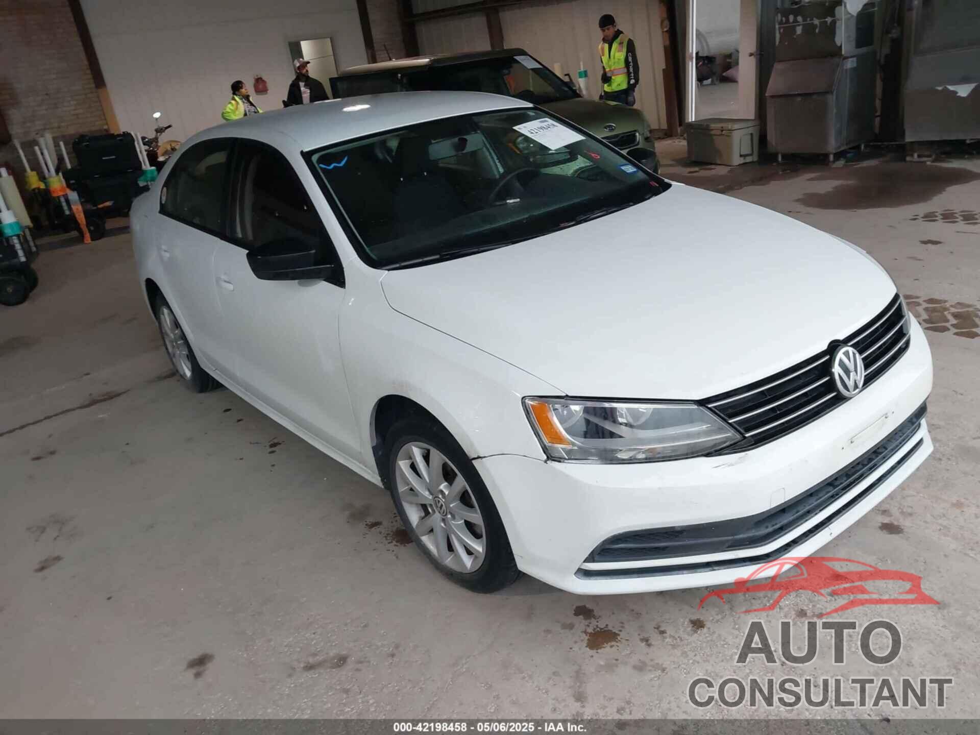 VOLKSWAGEN JETTA 2015 - 3VWD17AJ9FM271575