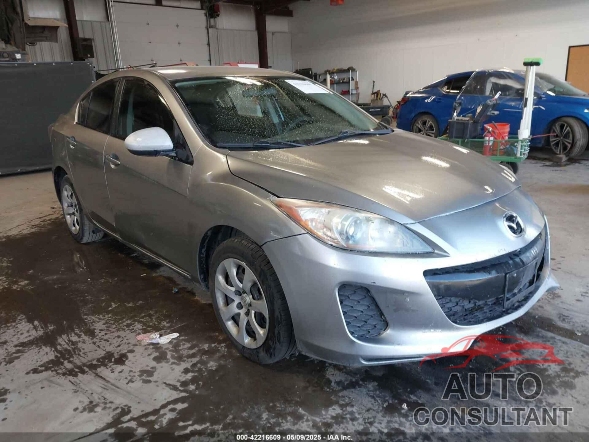 MAZDA MAZDA3 2013 - JM1BL1U73D1751042