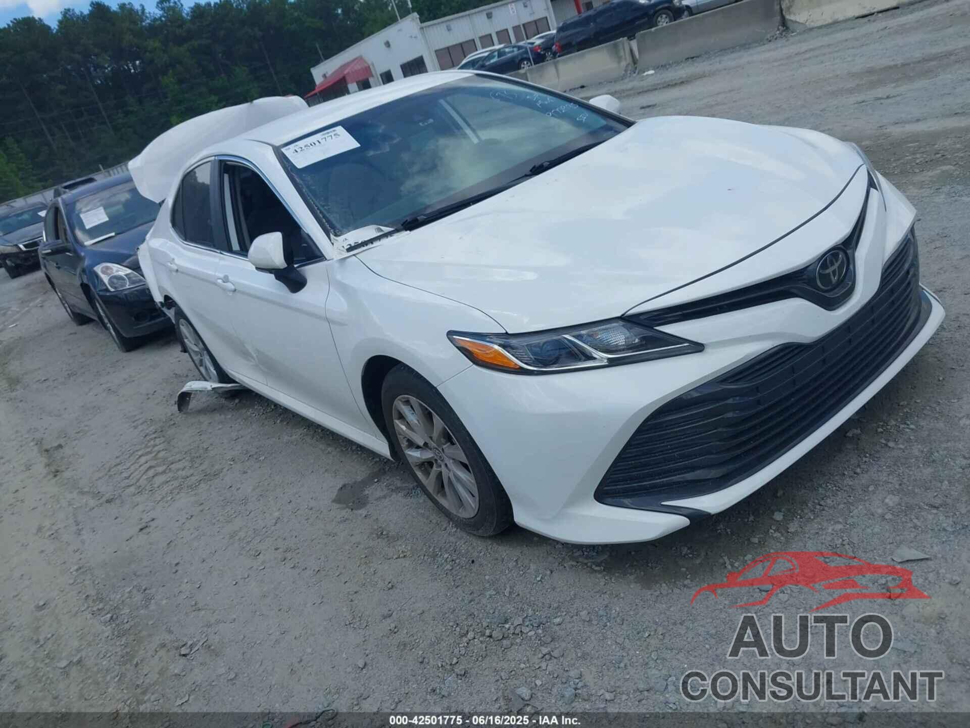TOYOTA CAMRY 2020 - 4T1L11AK2LU972935