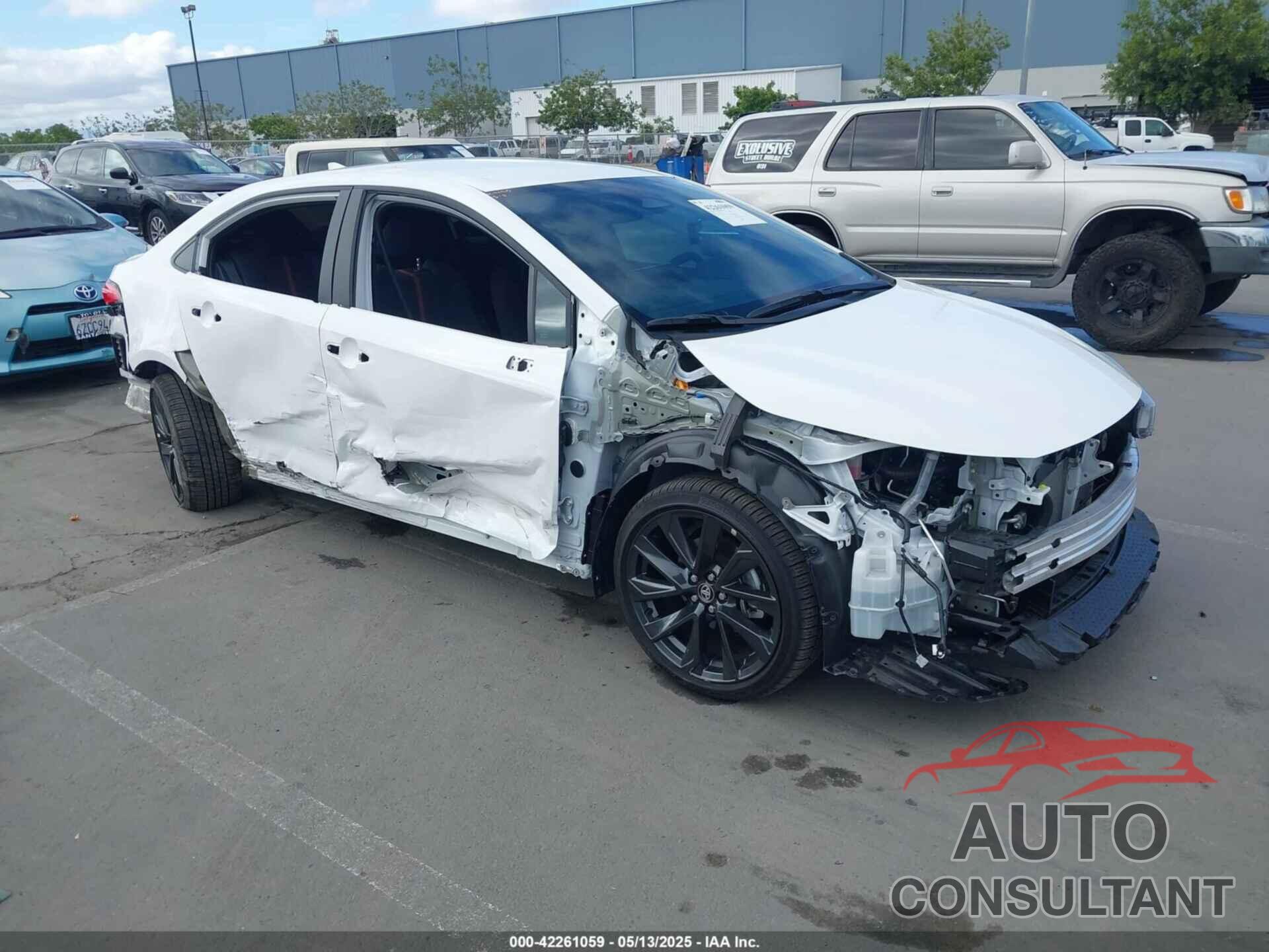 TOYOTA COROLLA 2024 - 5YFS4MCE0RP203680