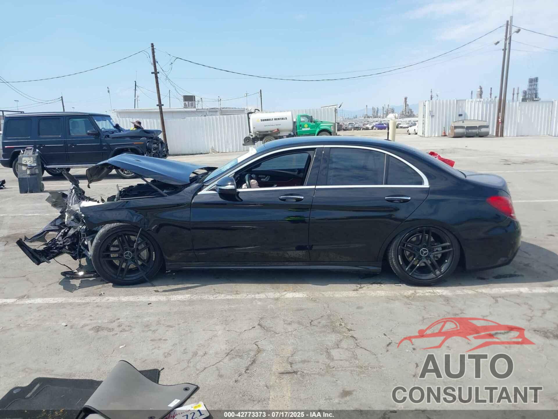 MERCEDES-BENZ C 300 2015 - 55SWF4KB4FU008142